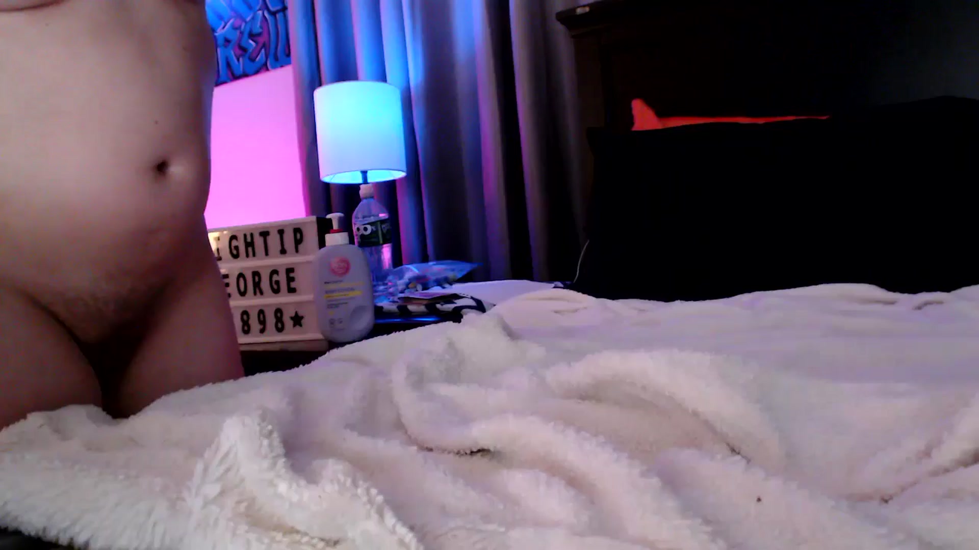 Gallery image thumbnail from EmmyLove's myfreecams stream on, 12/18/2025, 08:57 image 20 of 20
