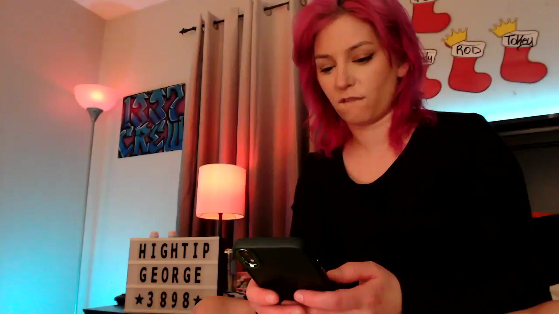 Gallery image thumbnail from EmmyLove's myfreecams stream on, 12/19/2025, 04:56 image 2 of 20