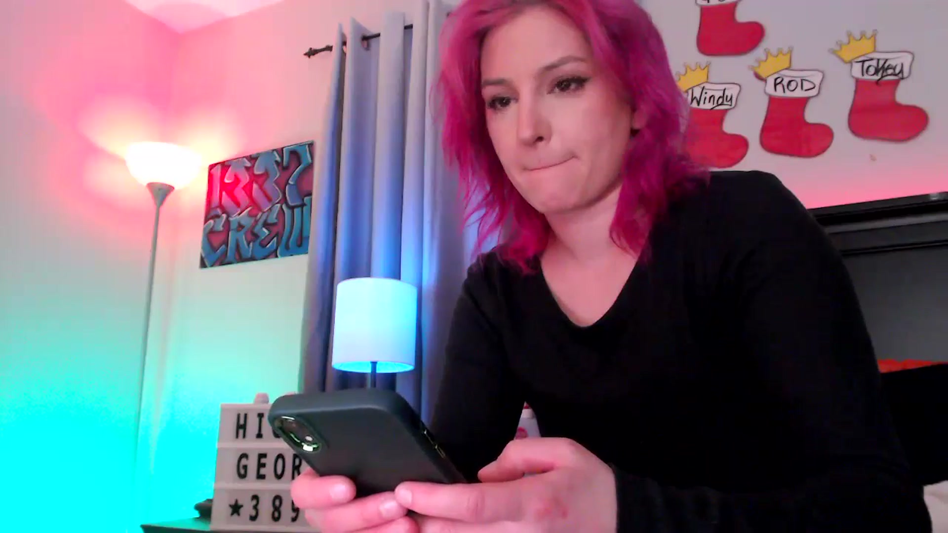 Gallery image thumbnail from EmmyLove's myfreecams stream on, 12/19/2025, 04:56 image 7 of 20