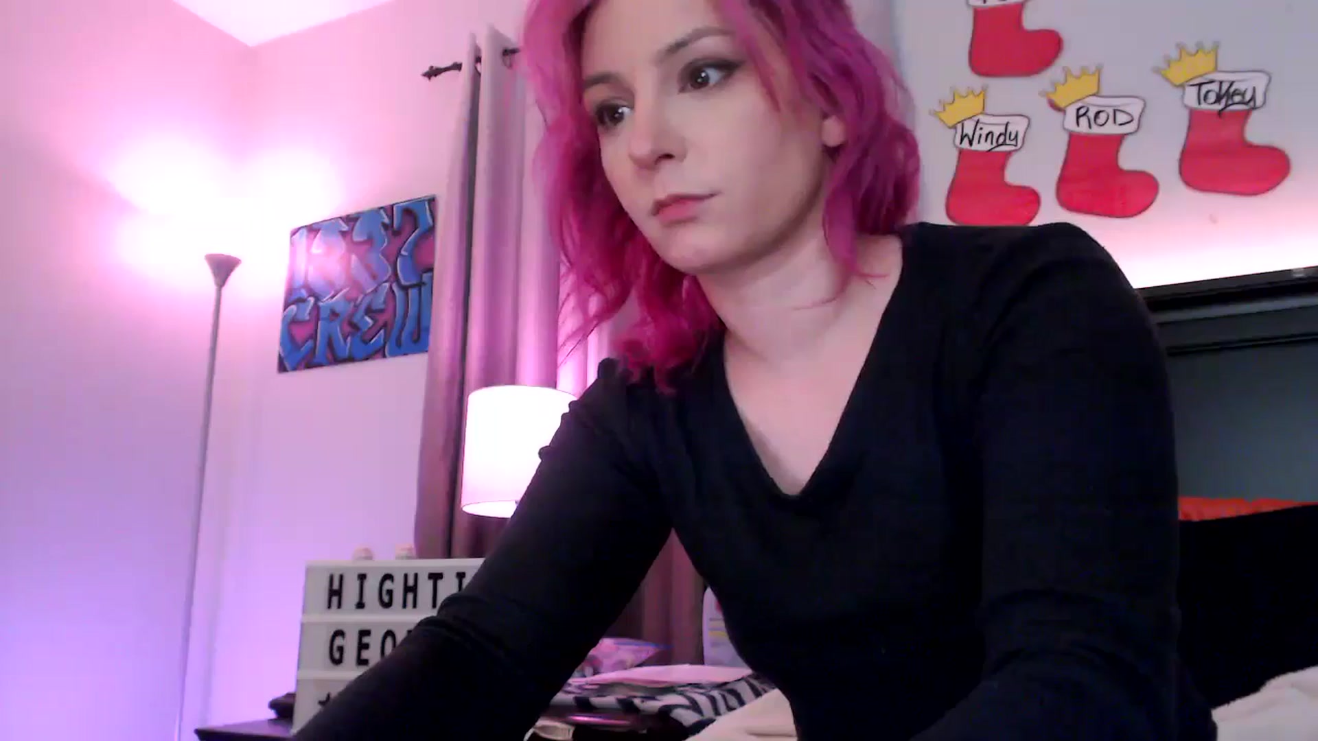 Gallery image thumbnail from EmmyLove's myfreecams stream on, 12/19/2025, 04:56 image 14 of 20