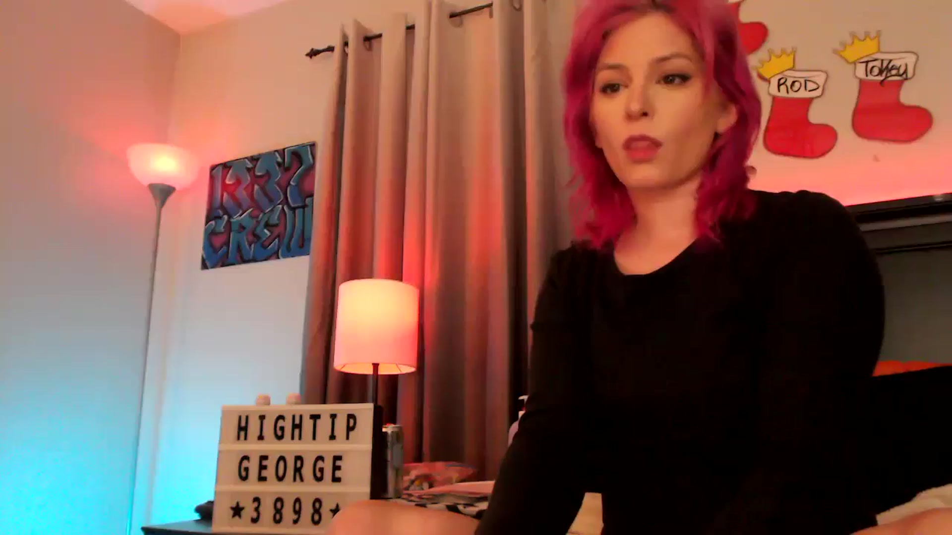 Gallery image thumbnail from EmmyLove's myfreecams stream on, 12/19/2025, 04:56 image 1 of 20