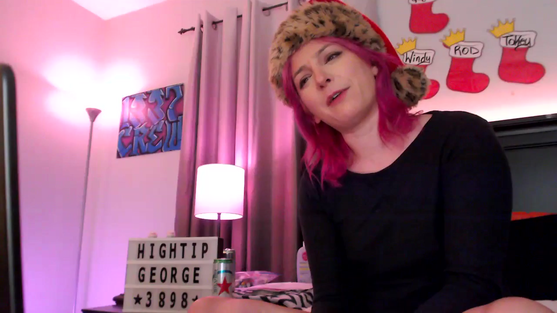 Gallery image thumbnail from EmmyLove's myfreecams stream on, 12/19/2025, 06:28 image 5 of 20