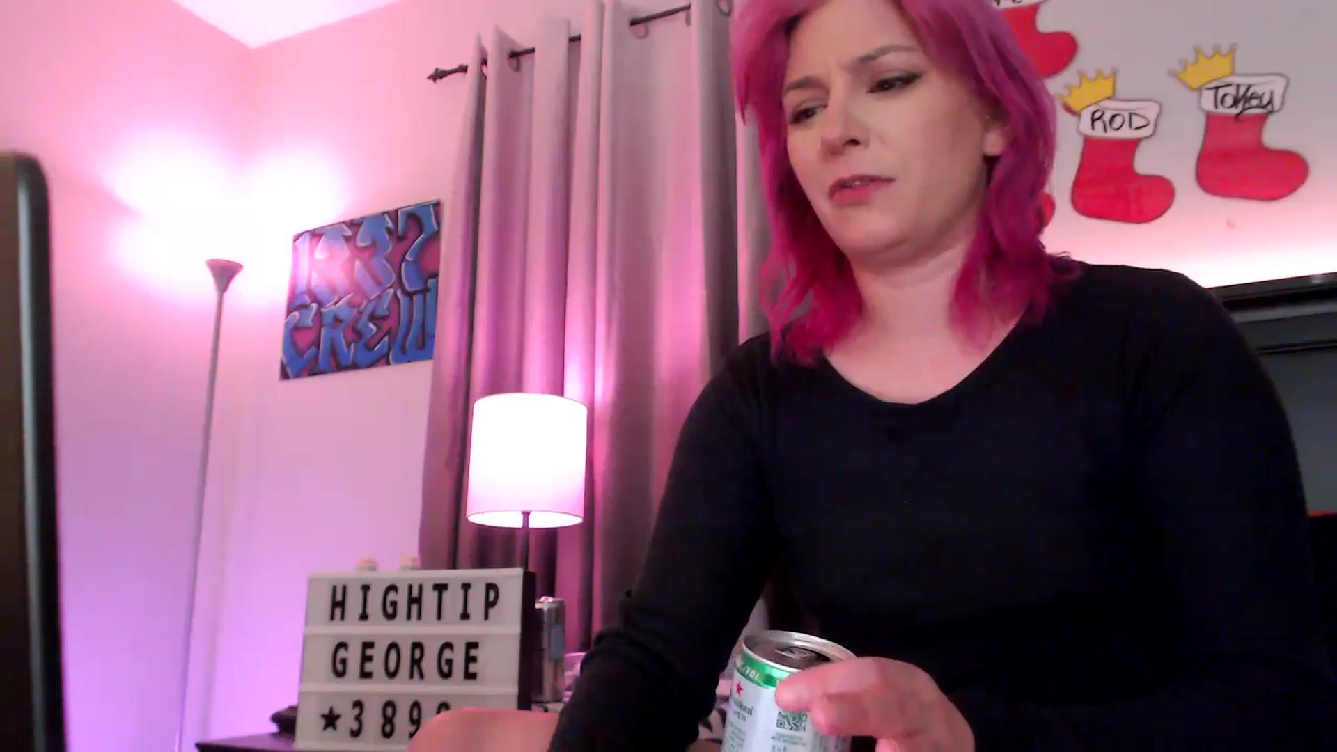 Gallery image thumbnail from EmmyLove's myfreecams stream on, 12/19/2025, 06:28 image 7 of 20