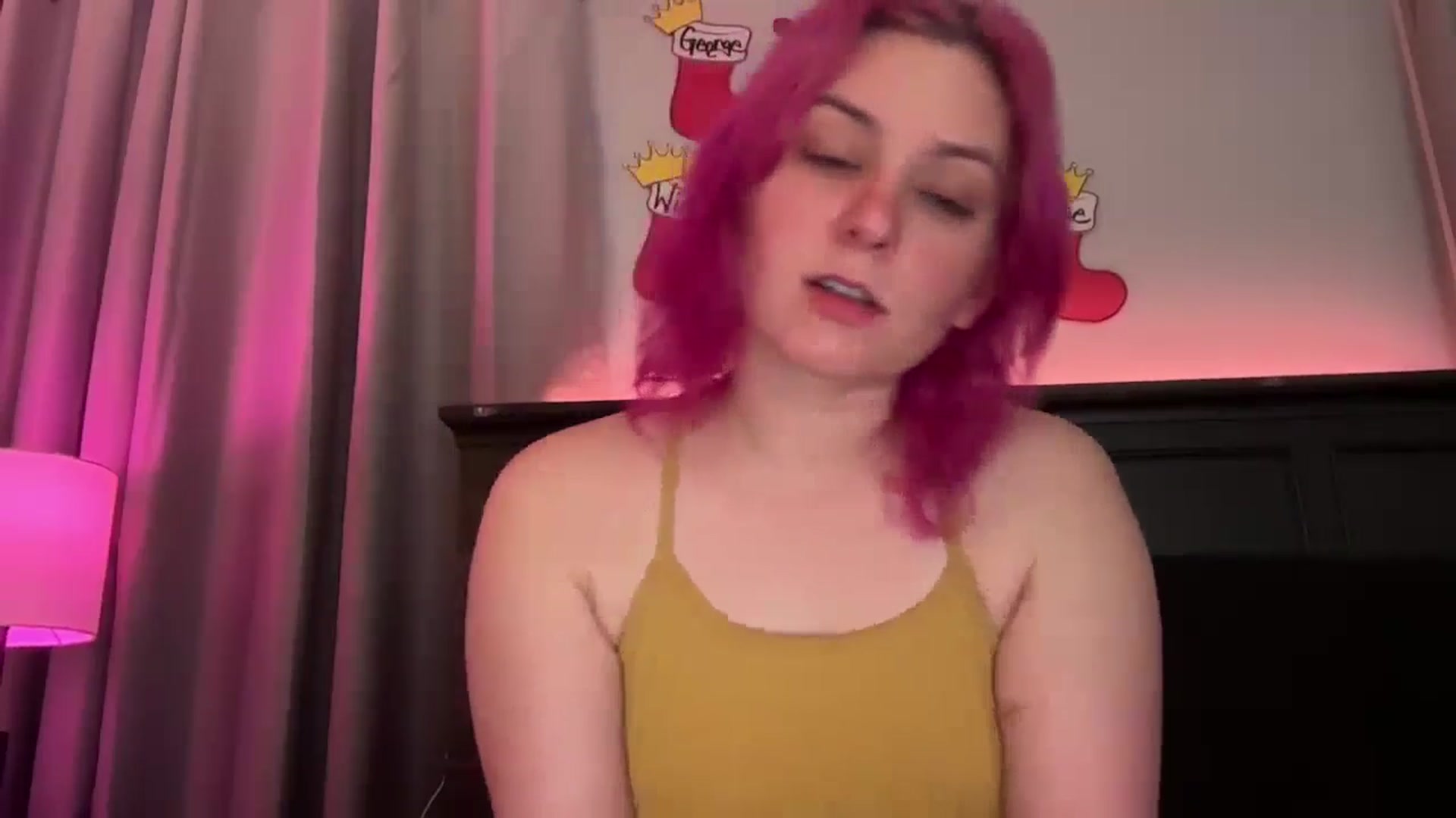 Gallery image thumbnail from EmmyLove's myfreecams stream on, 12/23/2025, 07:41 image 4 of 20