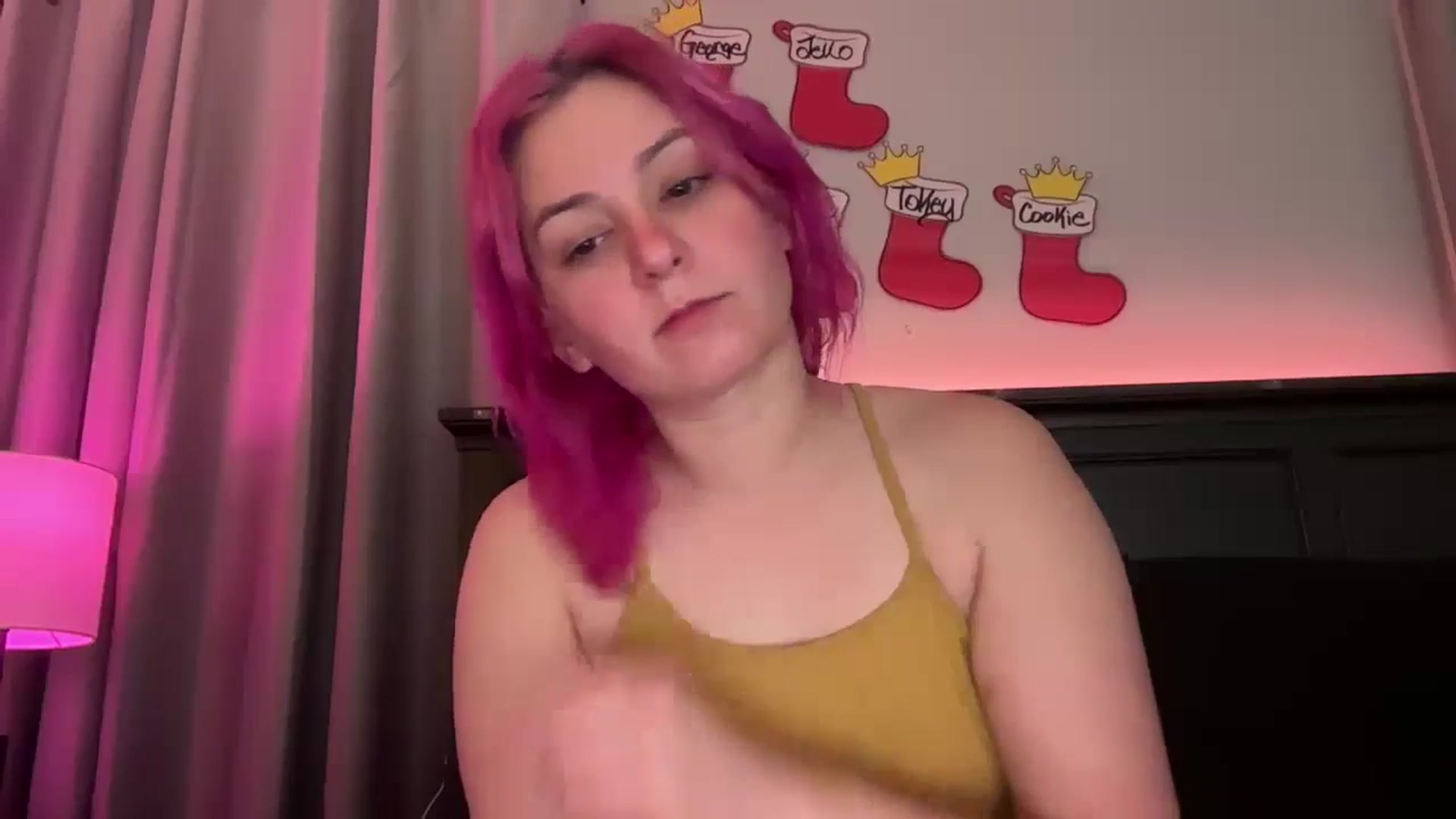 Gallery image thumbnail from EmmyLove's myfreecams stream on, 12/23/2025, 07:41 image 5 of 20