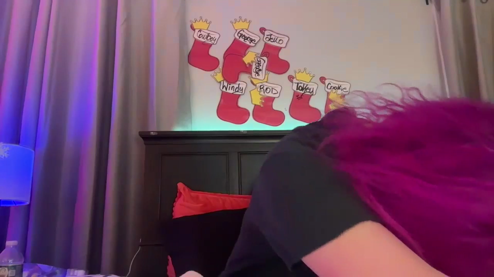 Gallery image thumbnail from EmmyLove's myfreecams stream on, 01/04/2026, 07:33 image 3 of 20