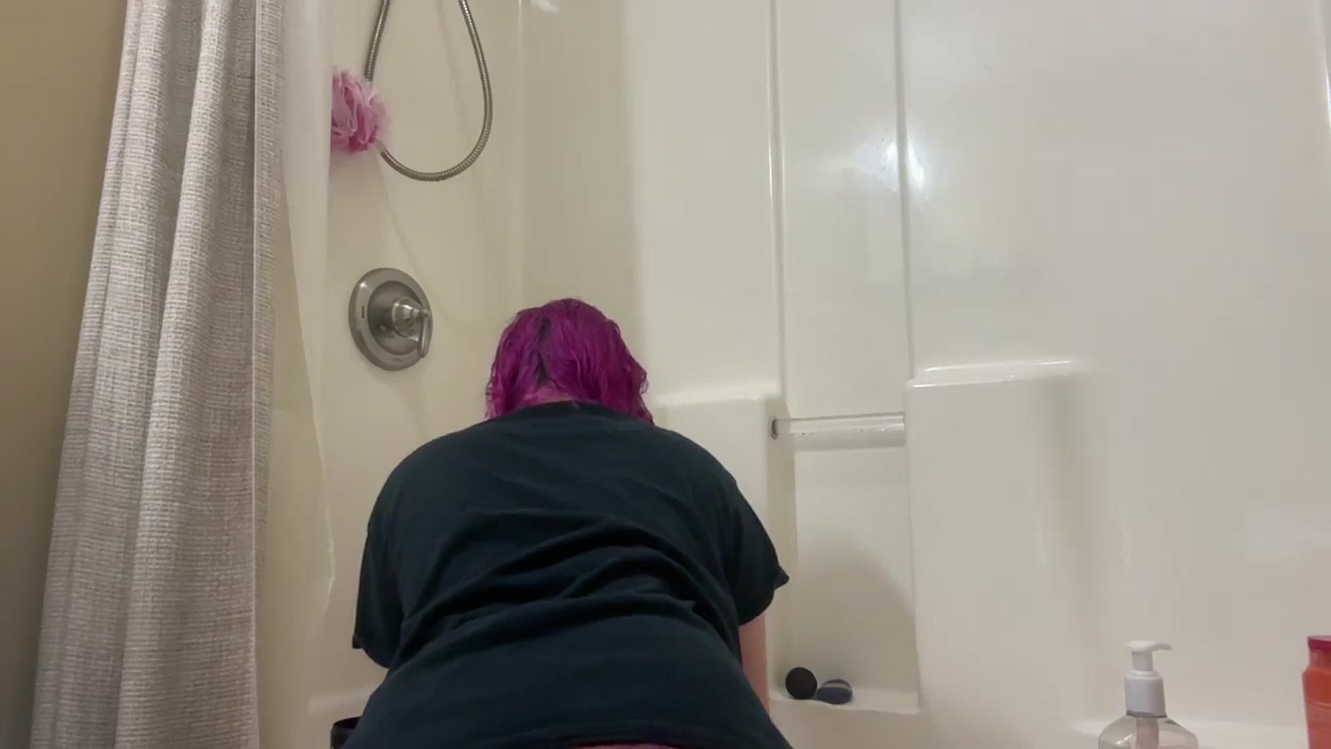Gallery image thumbnail from EmmyLove's myfreecams stream on, 01/16/2026, 07:00 image 15 of 20