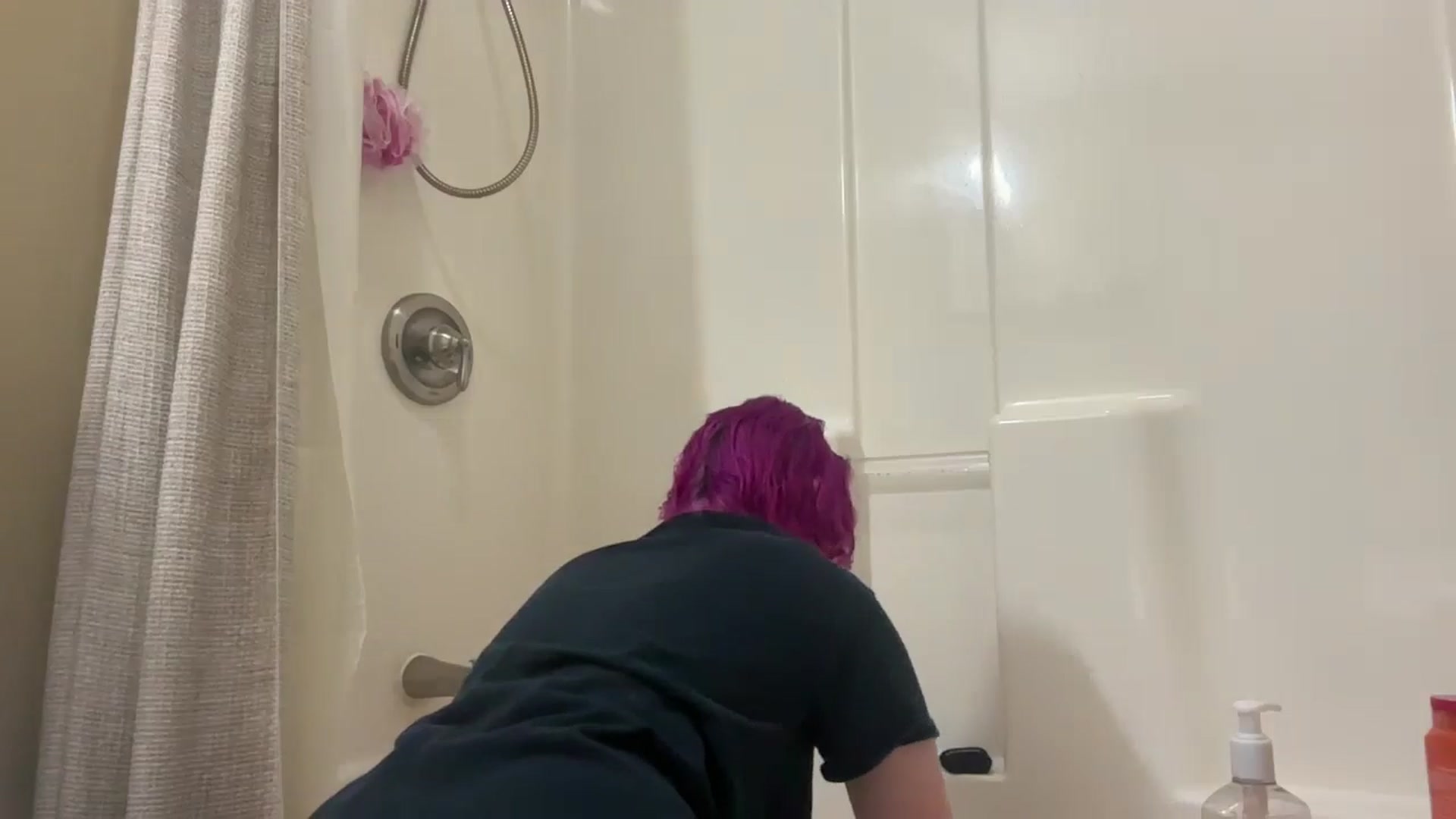 Gallery image thumbnail from EmmyLove's myfreecams stream on, 01/16/2026, 07:00 image 16 of 20