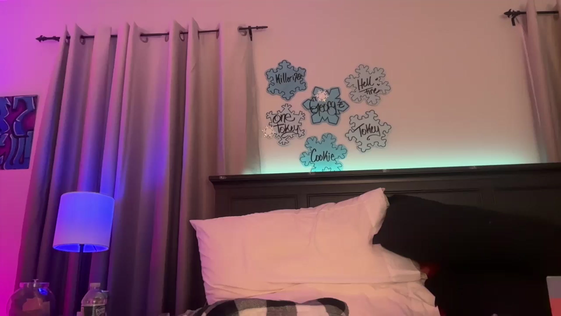 Gallery image thumbnail from EmmyLove's myfreecams stream on, 01/17/2026, 05:34 image 2 of 20