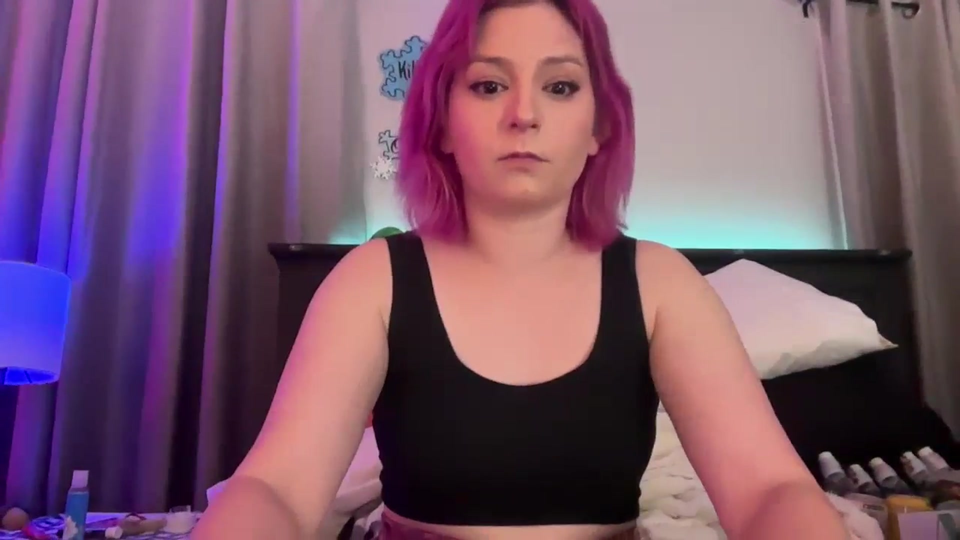 Gallery image thumbnail from EmmyLove's myfreecams stream on, 01/29/2026, 06:43 image 2 of 20
