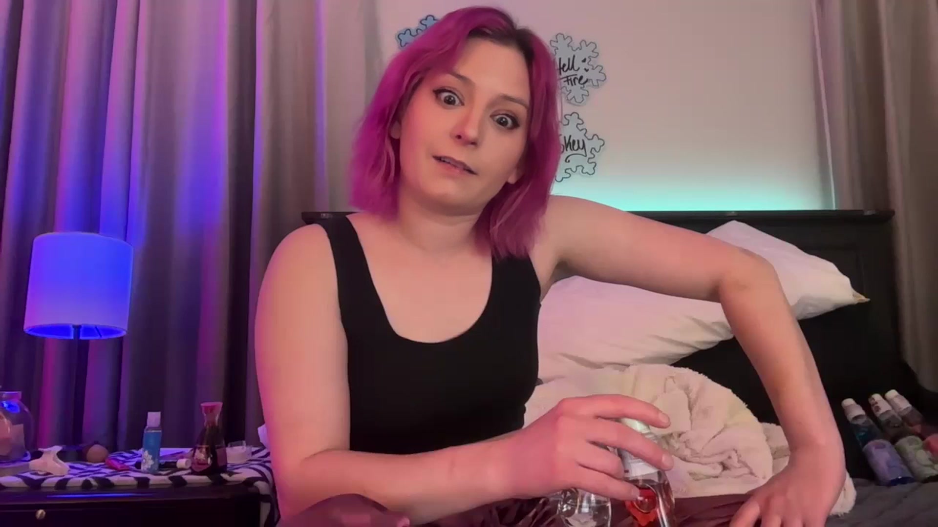 Gallery image thumbnail from EmmyLove's myfreecams stream on, 01/29/2026, 06:43 image 12 of 20