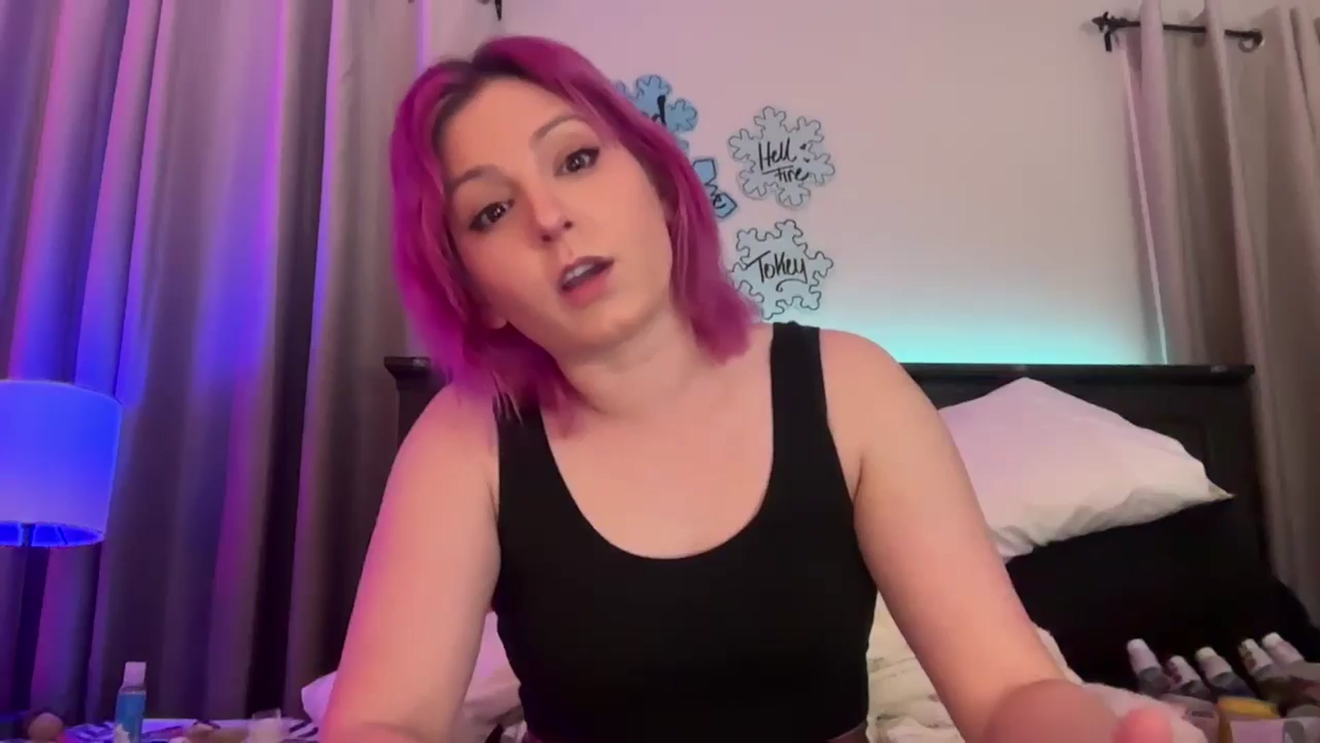 Gallery image thumbnail from EmmyLove's myfreecams stream on, 01/29/2026, 06:43 image 1 of 20