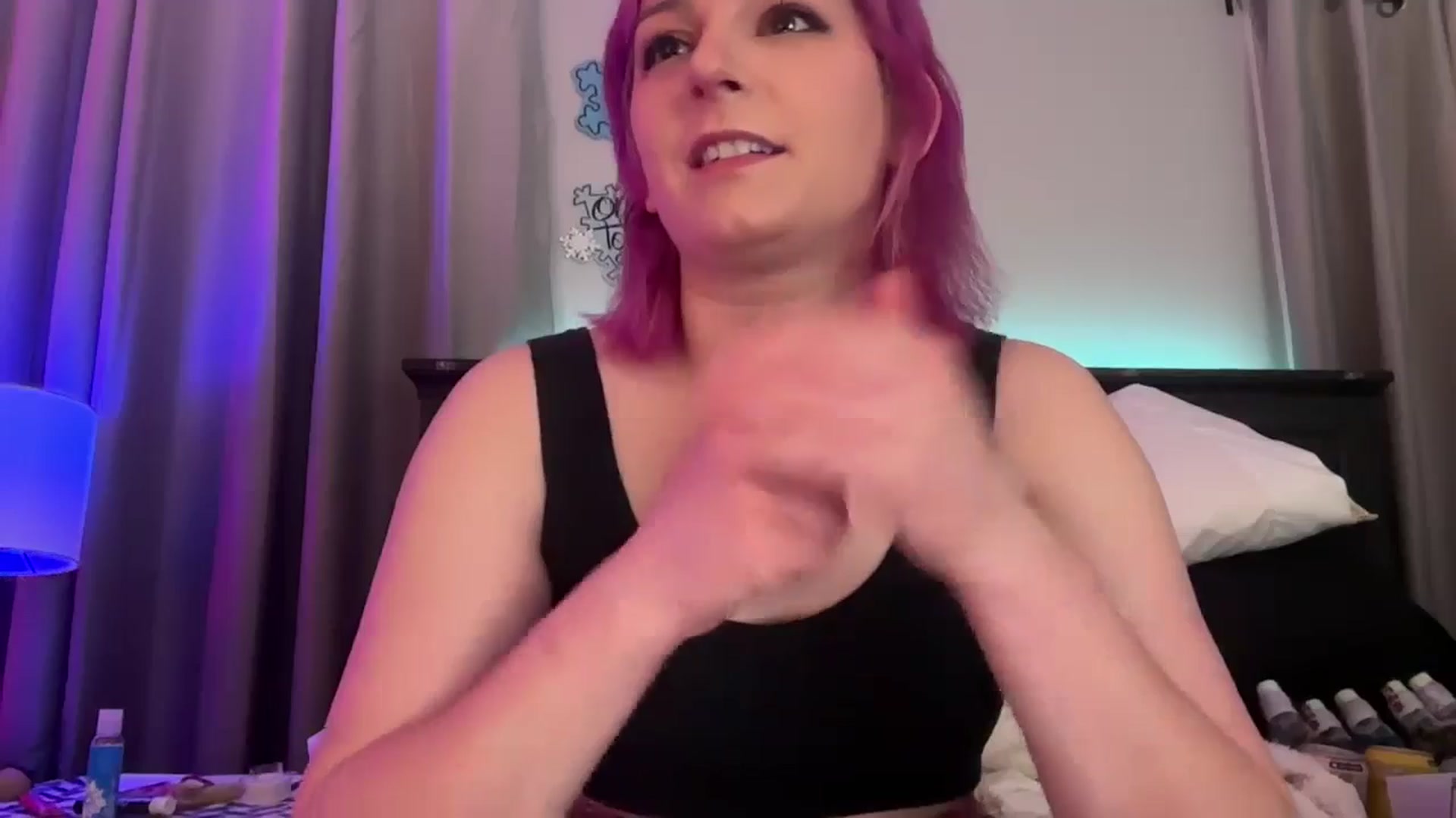 Gallery image thumbnail from EmmyLove's myfreecams stream on, 01/29/2026, 06:43 image 6 of 20