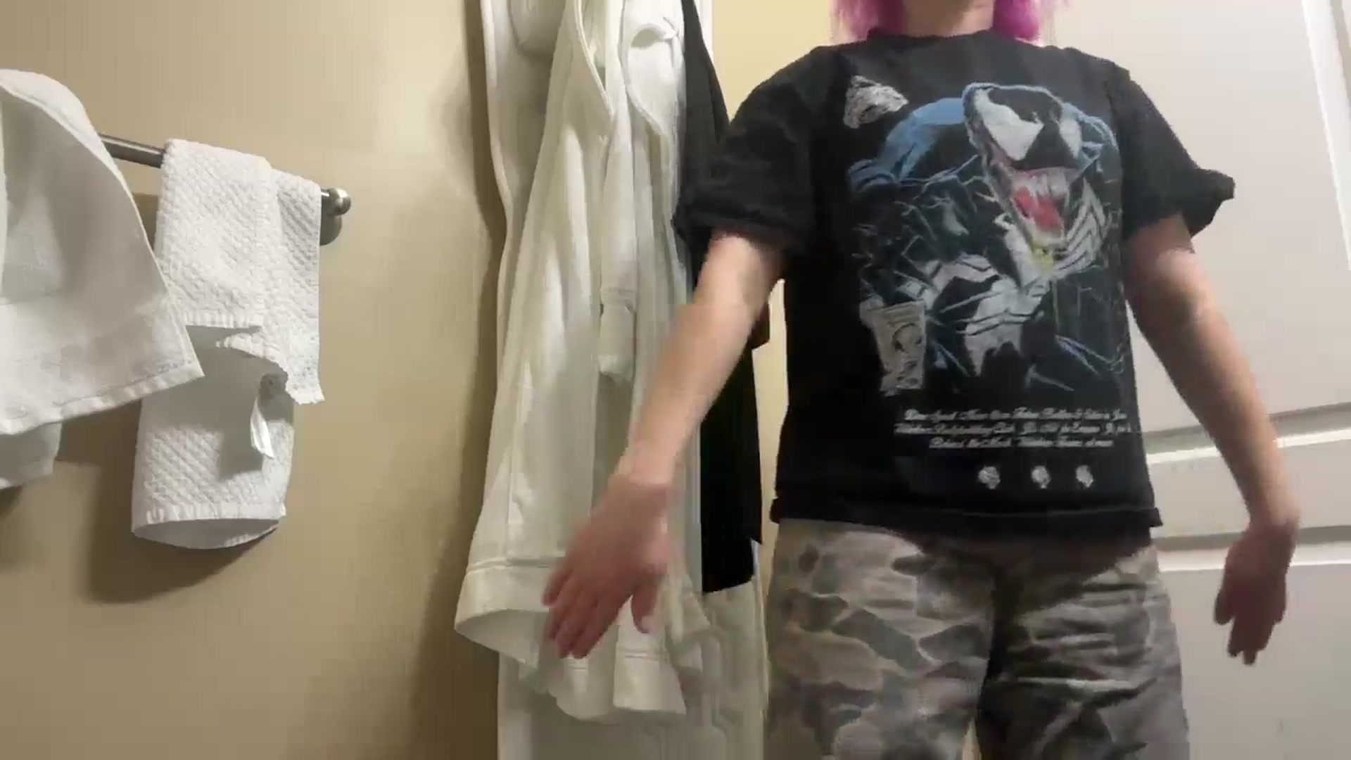 Gallery image thumbnail from EmmyLove's myfreecams stream on, 01/30/2026, 06:10 image 5 of 20