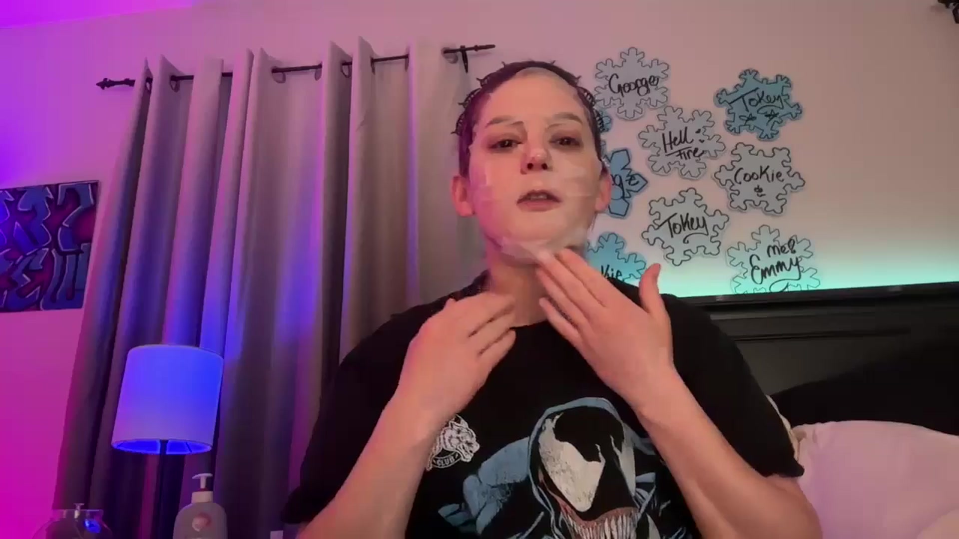 Gallery image thumbnail from EmmyLove's myfreecams stream on, 01/30/2026, 06:57 image 4 of 20