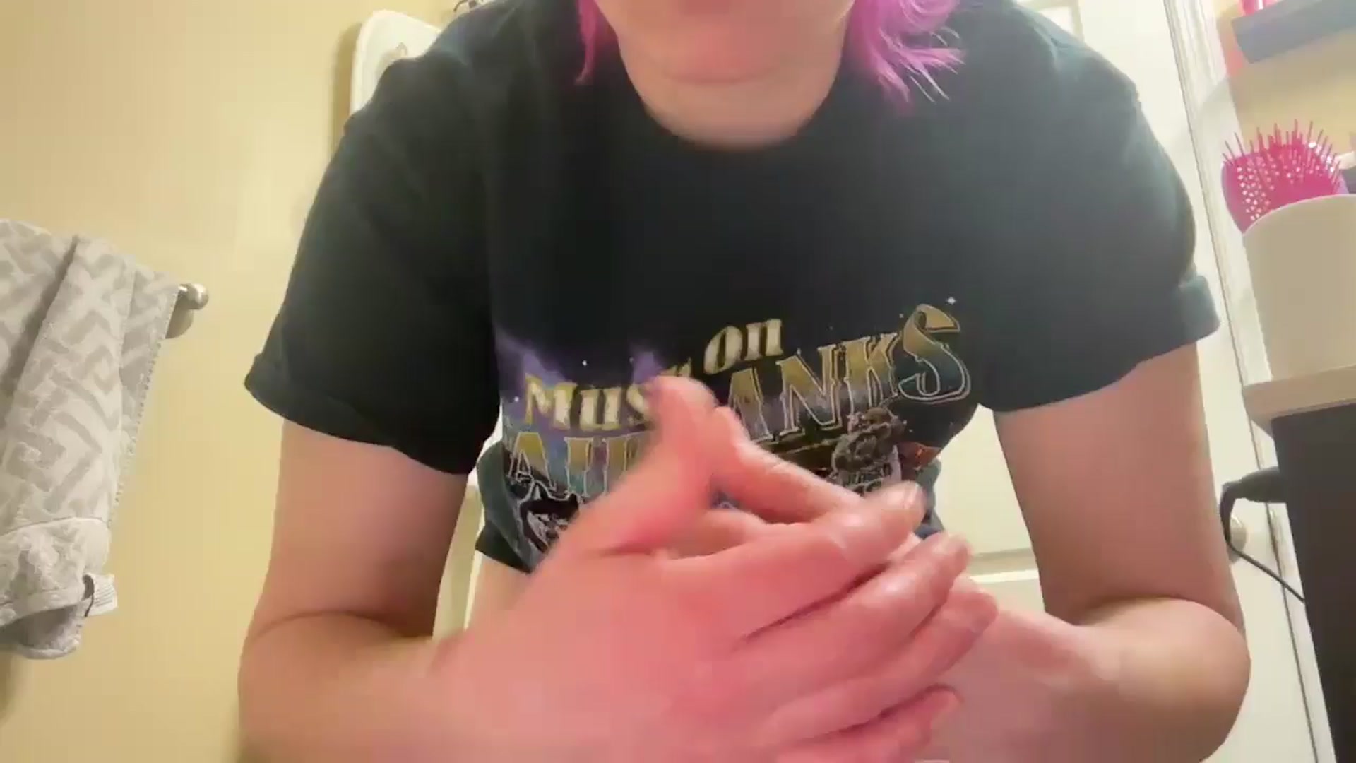 Gallery image thumbnail from EmmyLove's myfreecams stream on, 01/31/2026, 05:57 image 1 of 20