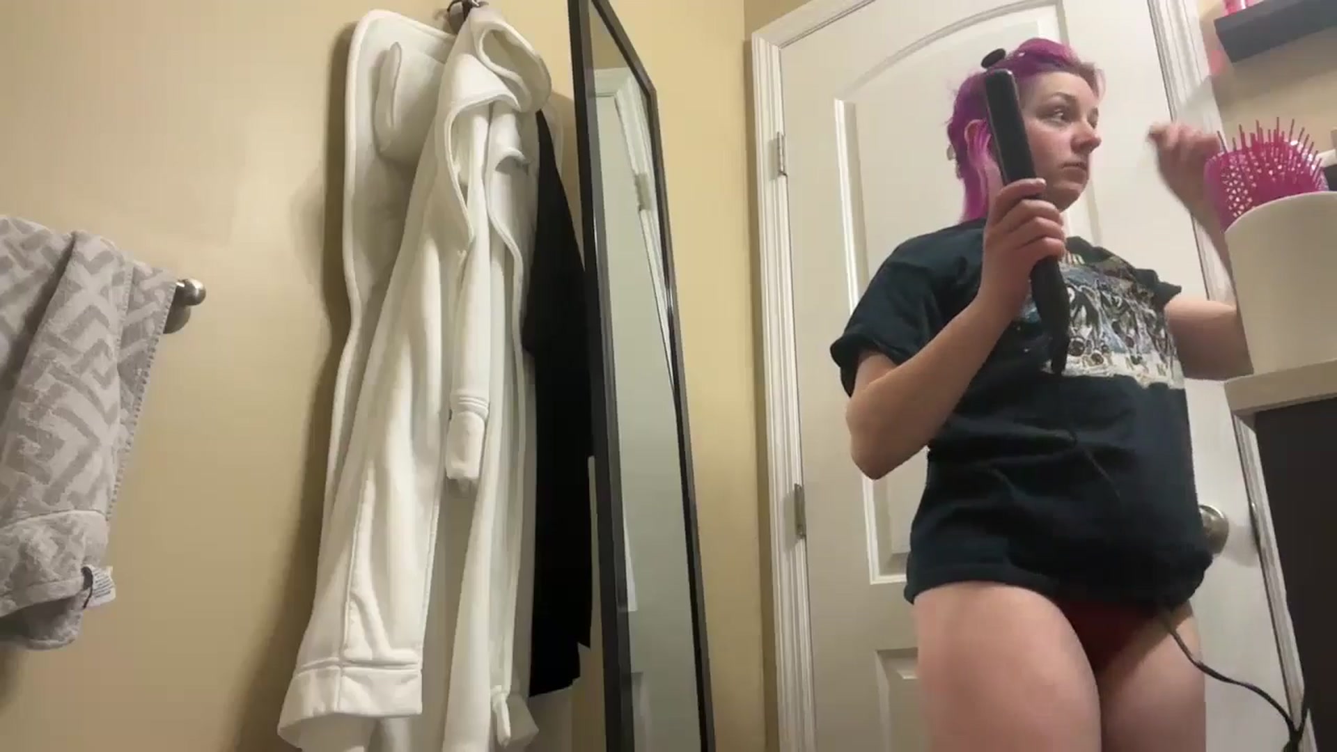 Gallery image thumbnail from EmmyLove's myfreecams stream on, 01/31/2026, 05:57 image 2 of 20