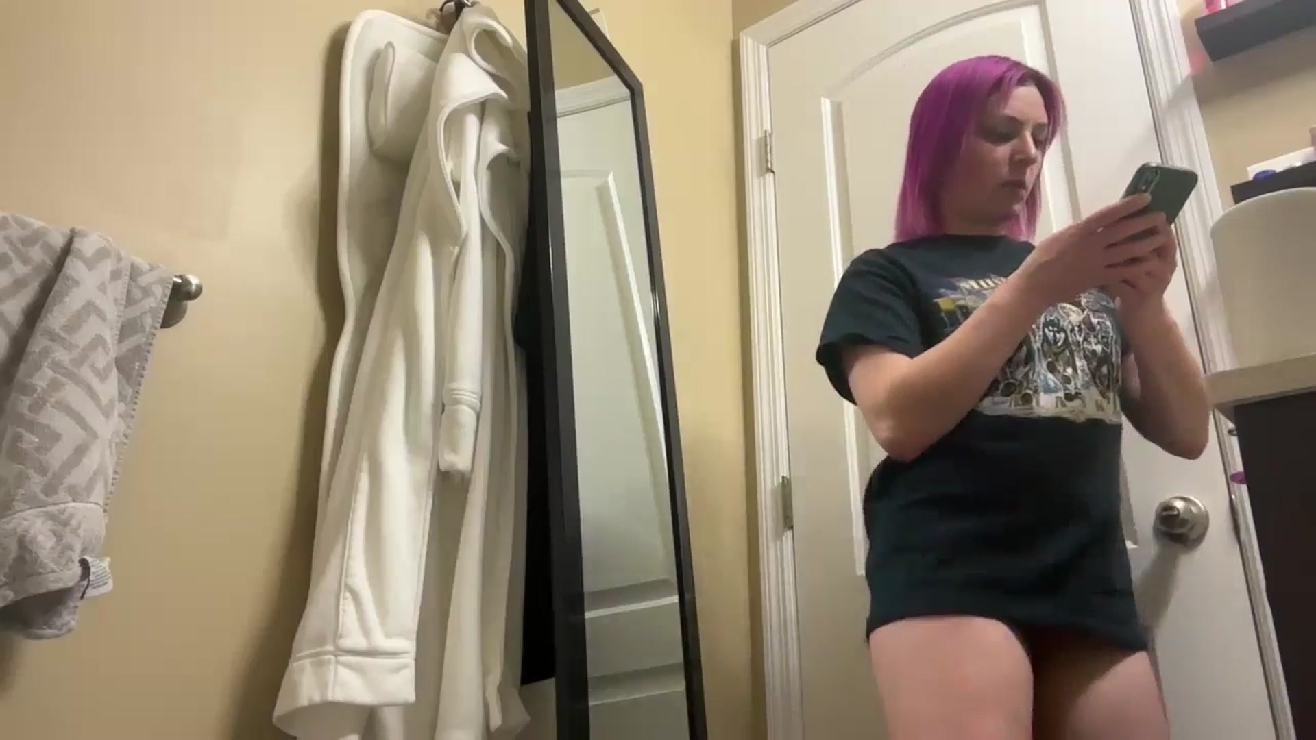 Gallery image thumbnail from EmmyLove's myfreecams stream on, 01/31/2026, 06:27 image 2 of 20
