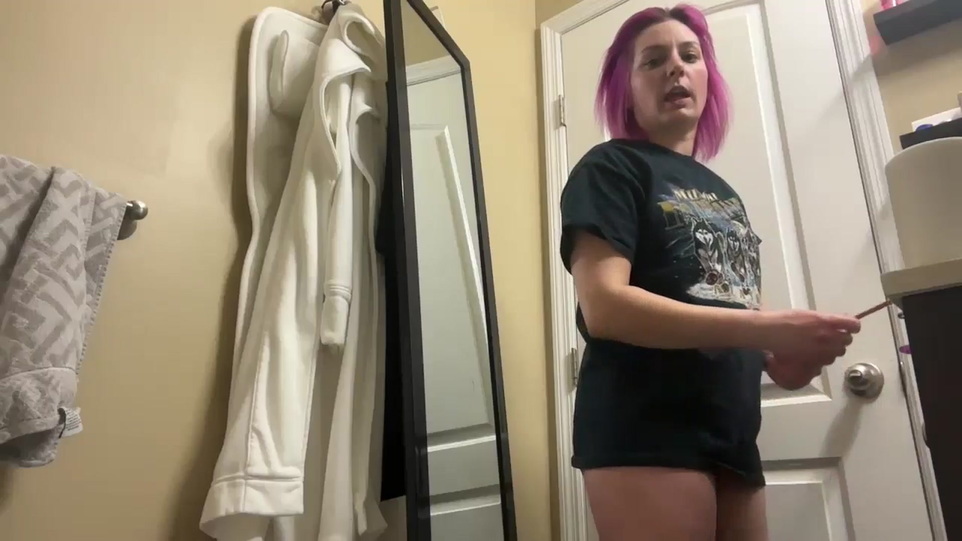 Gallery image thumbnail from EmmyLove's myfreecams stream on, 01/31/2026, 06:27 image 4 of 20