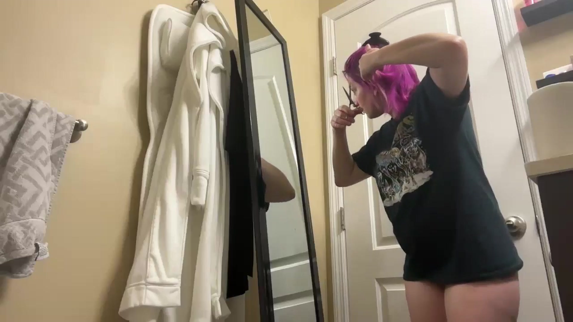 Gallery image thumbnail from EmmyLove's myfreecams stream on, 01/31/2026, 06:27 image 16 of 20