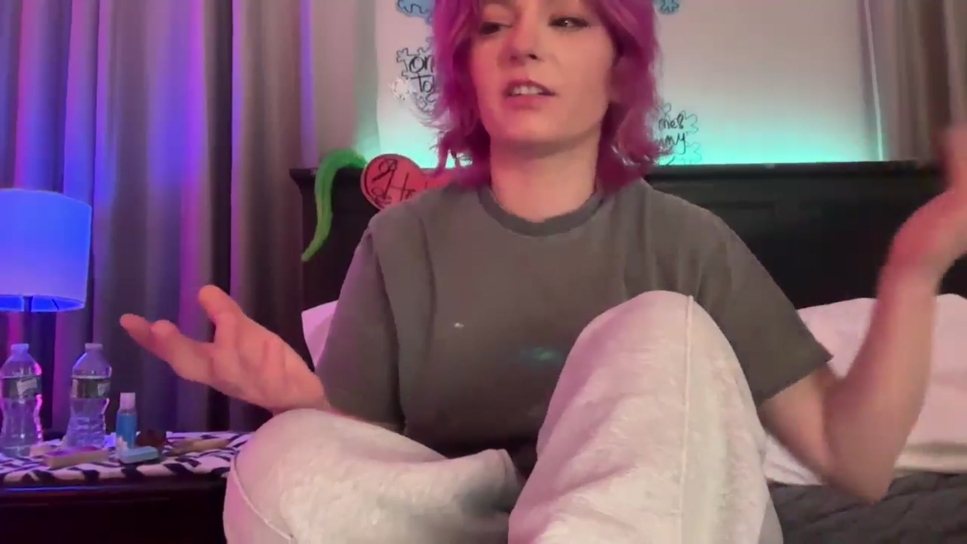 Gallery image thumbnail from EmmyLove's myfreecams stream on, 02/06/2026, 06:22 image 3 of 20