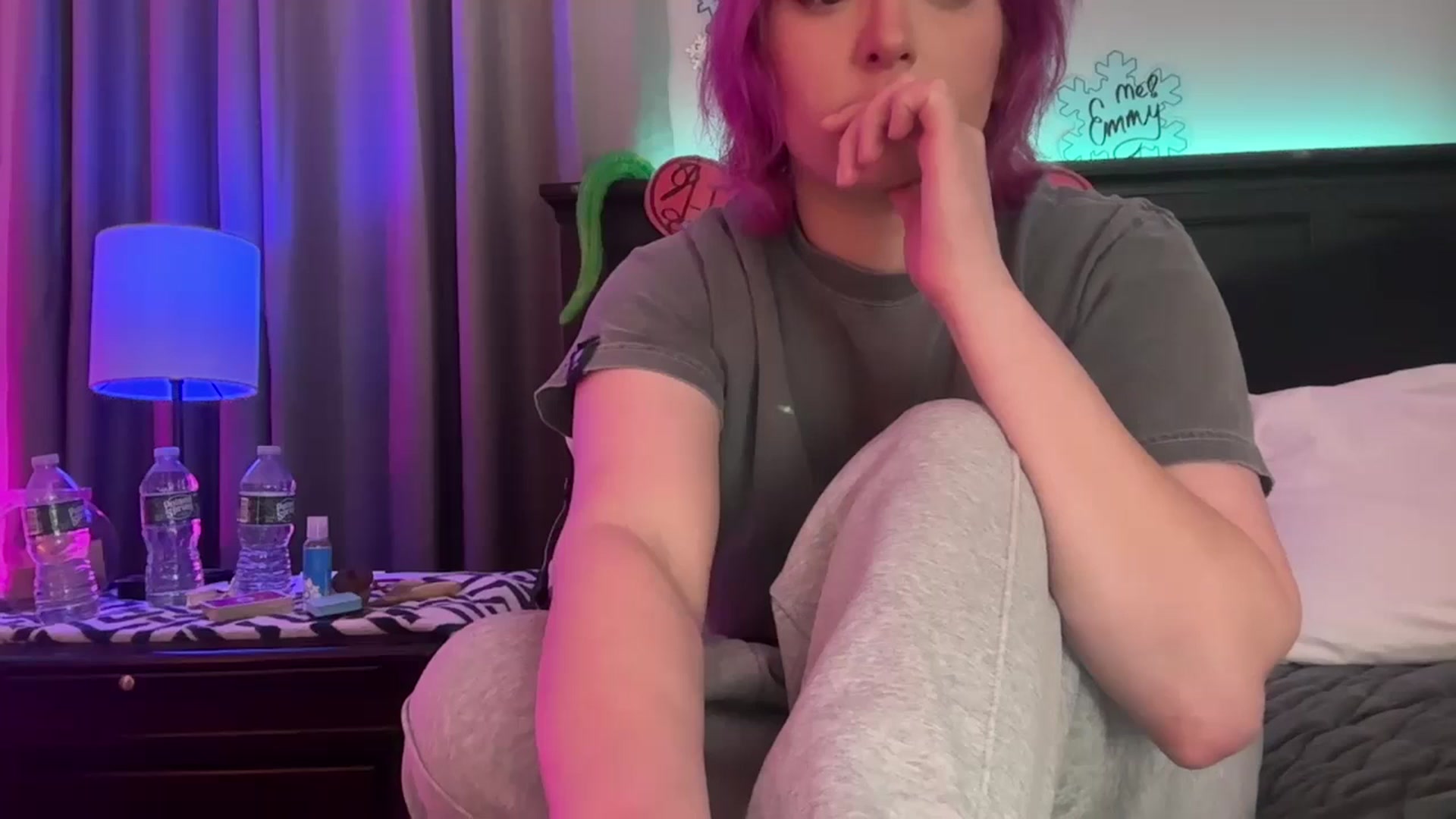 Gallery image thumbnail from EmmyLove's myfreecams stream on, 02/06/2026, 06:22 image 10 of 20