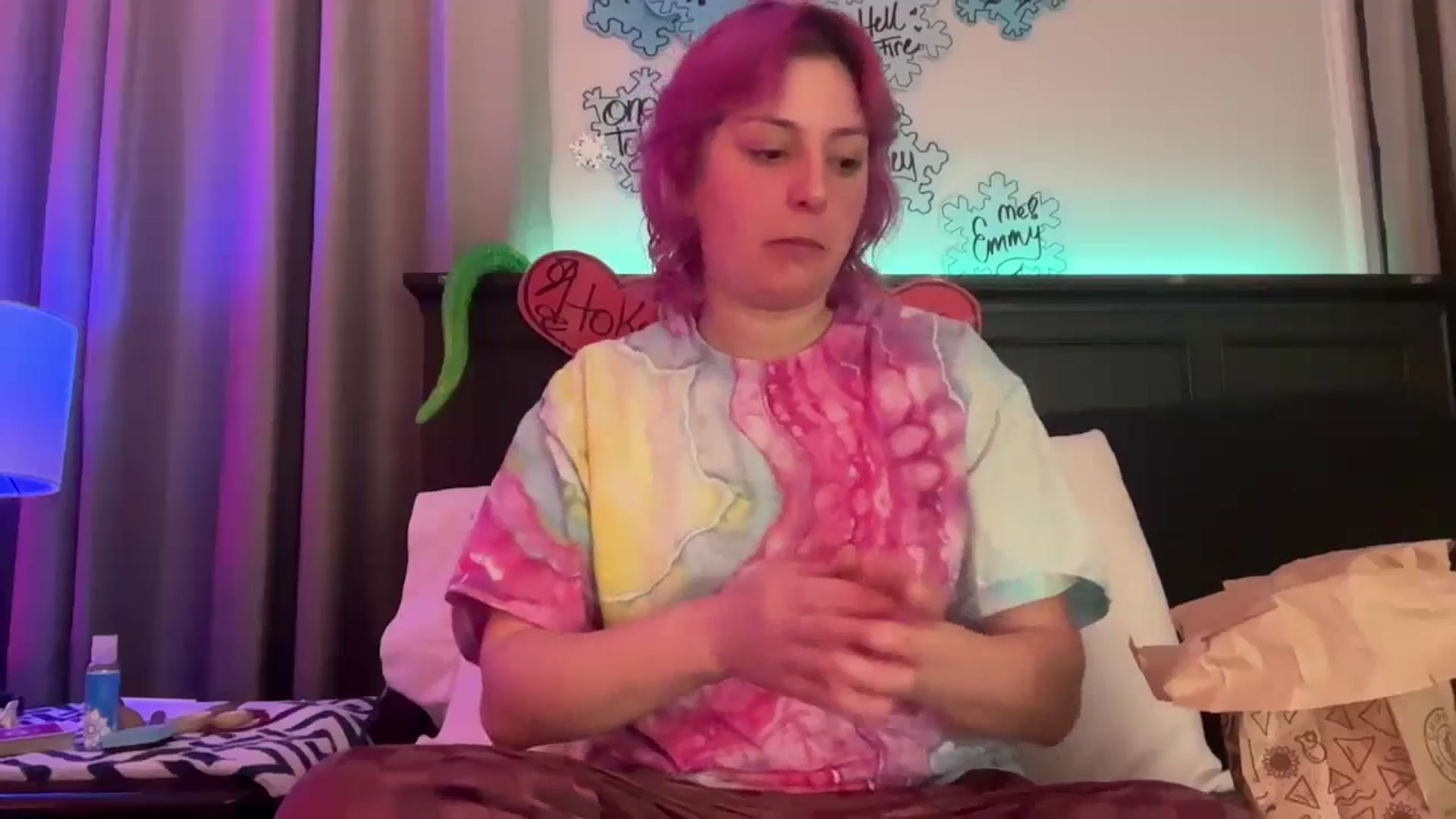 Gallery image thumbnail from EmmyLove's myfreecams stream on, 02/08/2026, 06:24 image 10 of 20