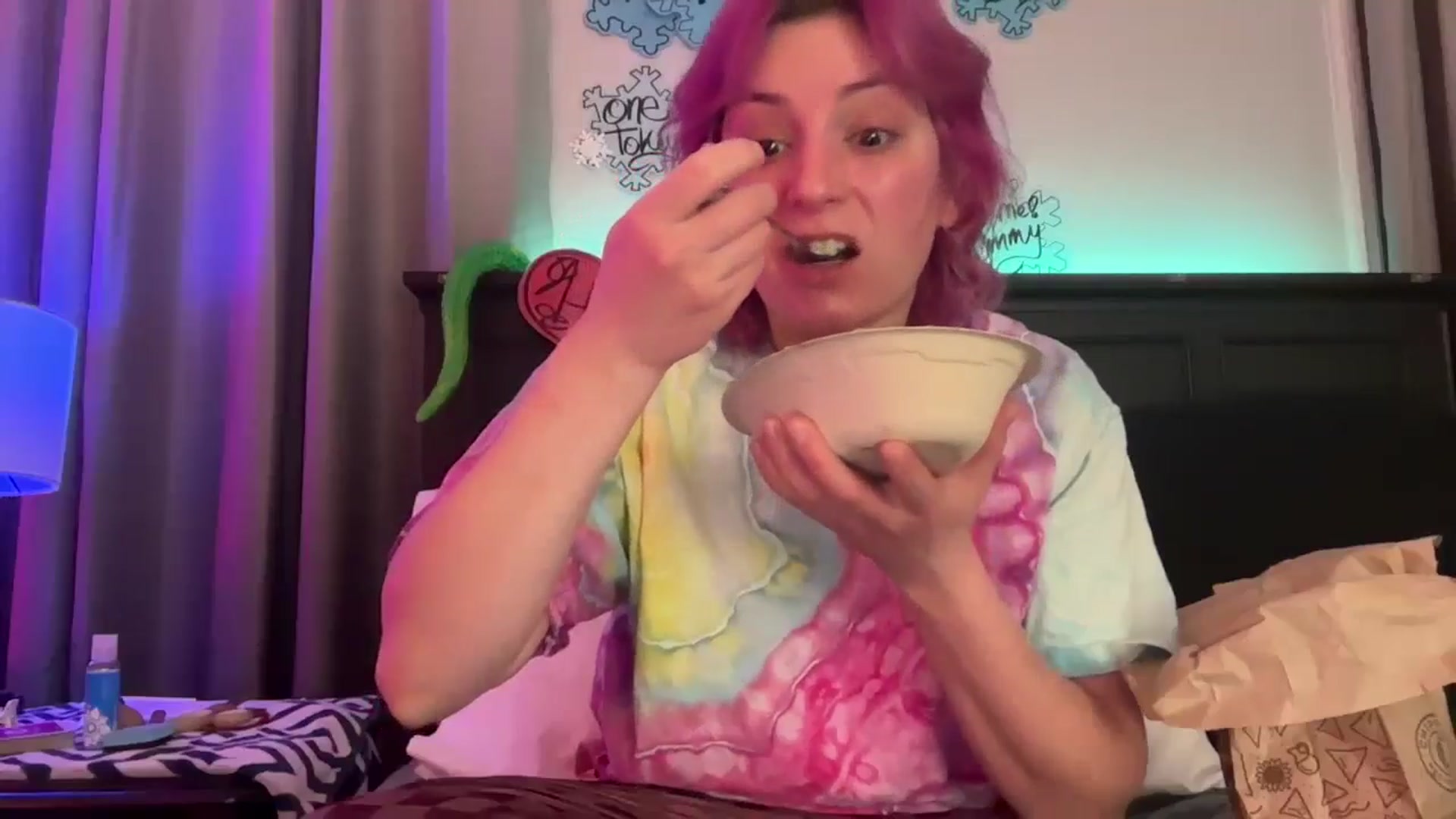 Gallery image thumbnail from EmmyLove's myfreecams stream on, 02/08/2026, 06:24 image 9 of 20