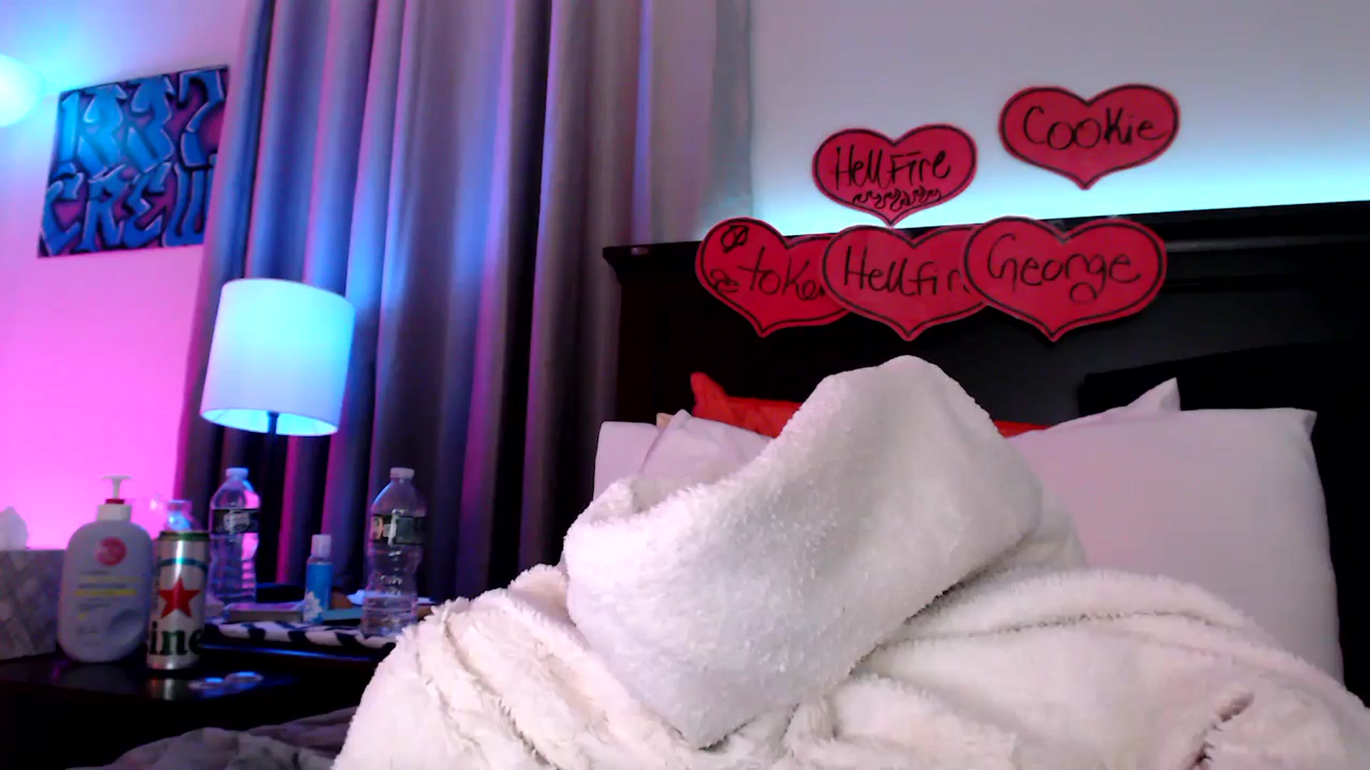 Gallery image thumbnail from EmmyLove's myfreecams stream on, 02/12/2026, 07:13 image 20 of 20
