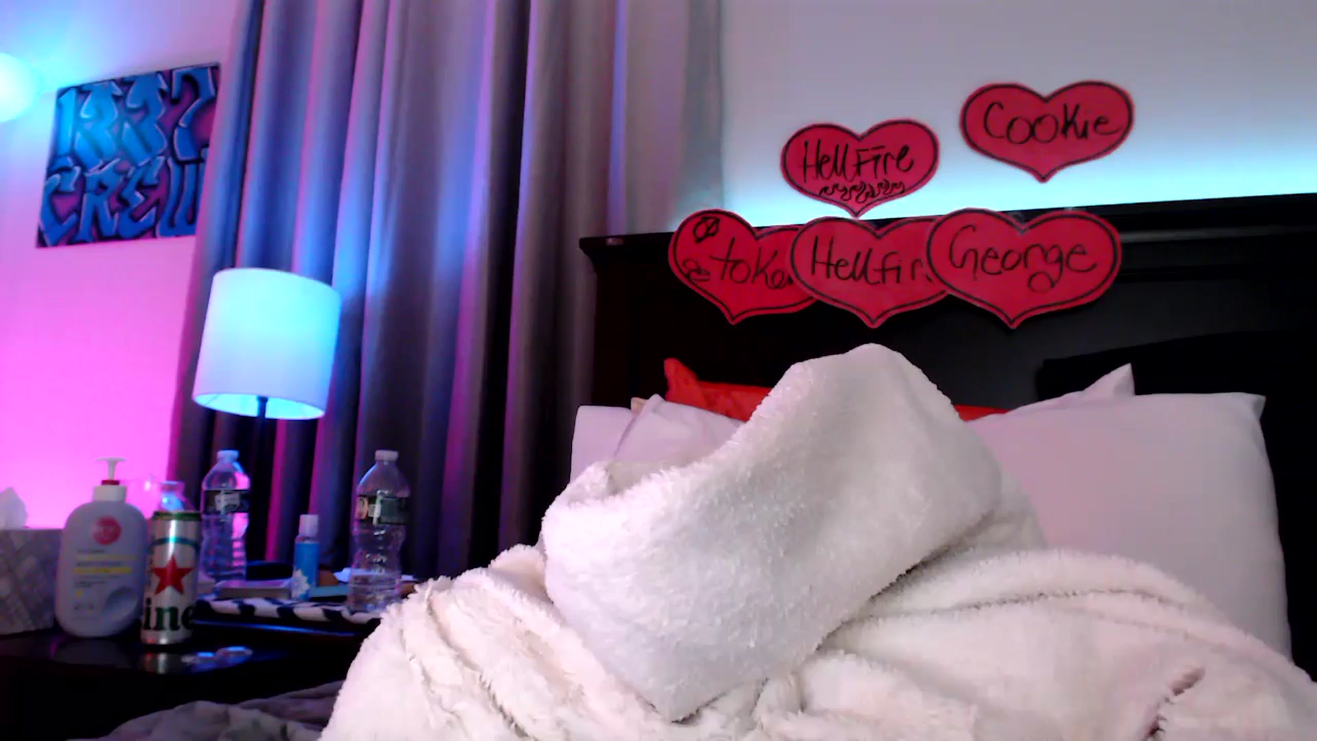 Gallery image thumbnail from EmmyLove's myfreecams stream on, 02/12/2026, 07:13 image 19 of 20