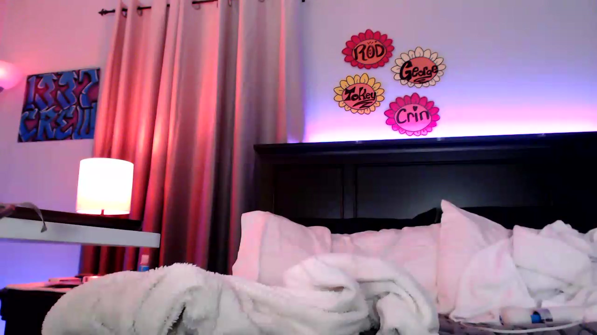 Gallery image thumbnail from EmmyLove's myfreecams stream on, 08/09/2026, 07:16 image 6 of 20