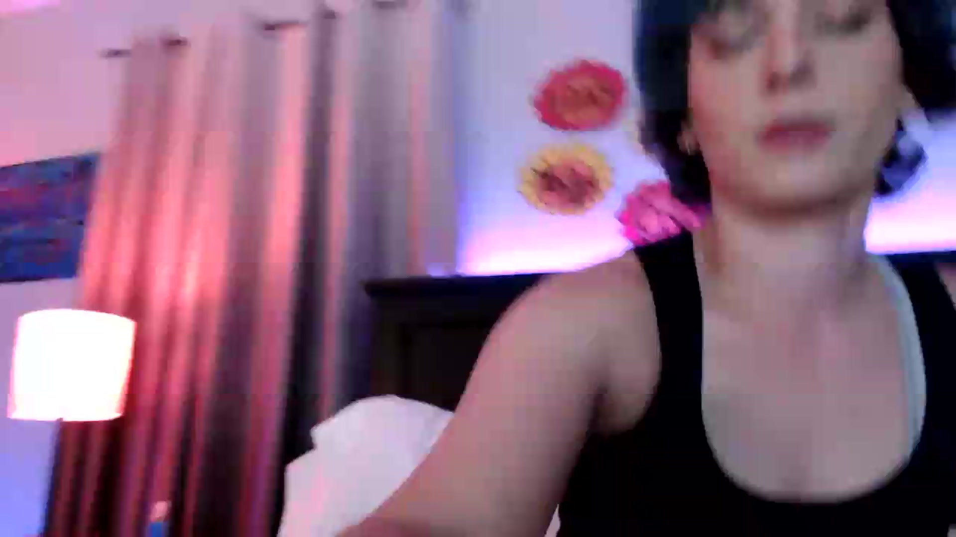Gallery image thumbnail from EmmyLove's myfreecams stream on, 08/13/2026, 06:03 image 9 of 20