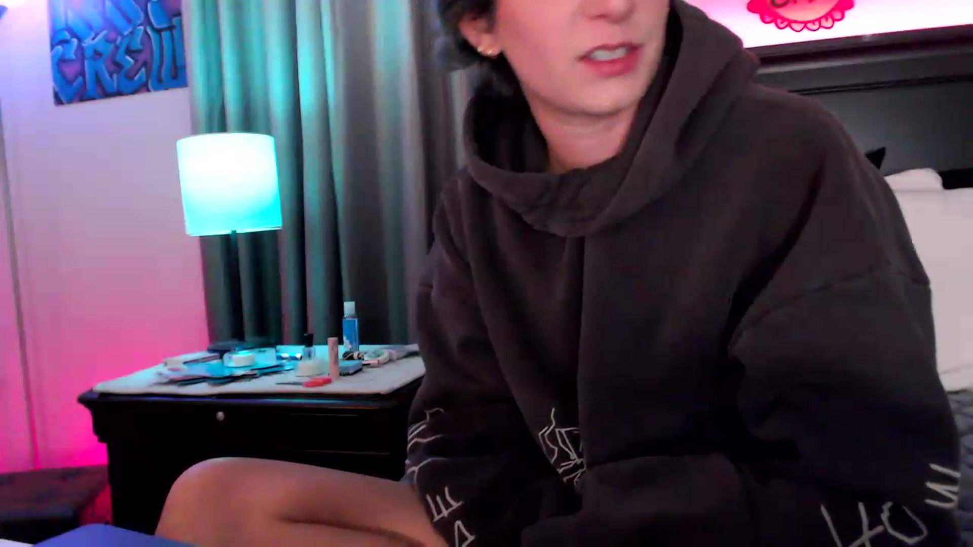 Gallery image thumbnail from EmmyLove's myfreecams stream on, 08/15/2026, 05:54 image 8 of 20