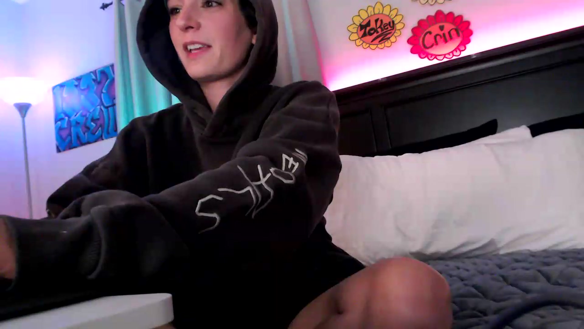 Gallery image thumbnail from EmmyLove's myfreecams stream on, 08/15/2026, 06:45 image 6 of 20