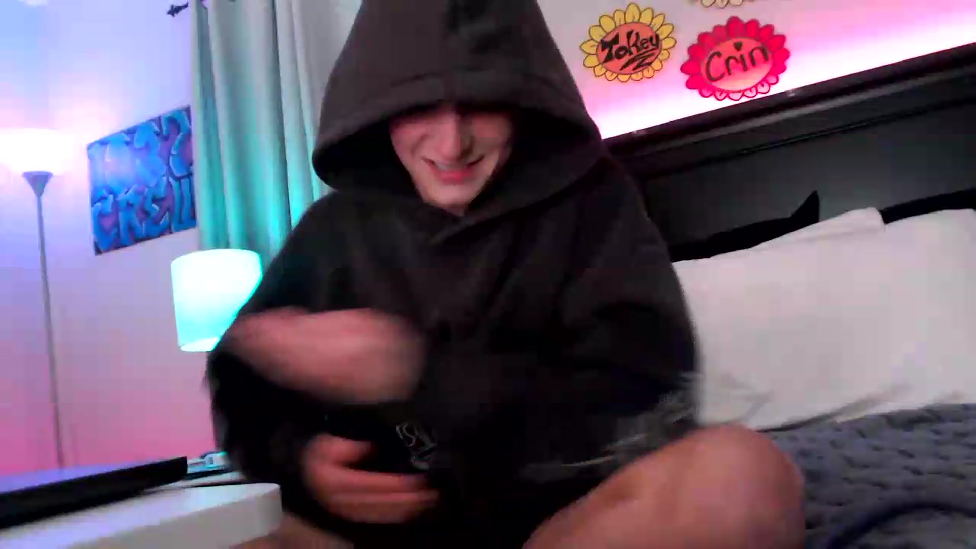 Gallery image thumbnail from EmmyLove's myfreecams stream on, 08/15/2026, 06:45 image 9 of 20