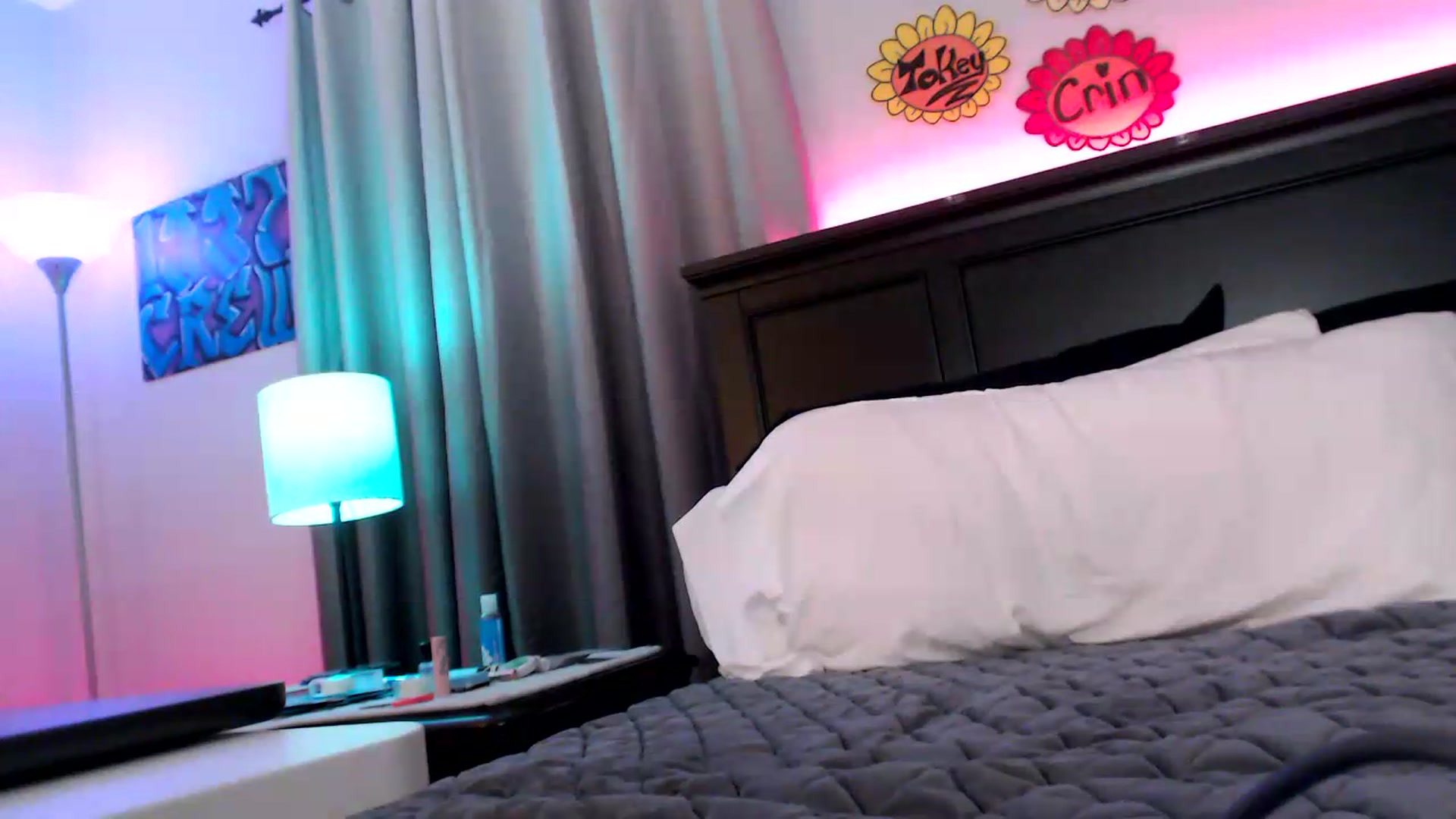 Gallery image thumbnail from EmmyLove's myfreecams stream on, 08/15/2026, 06:45 image 16 of 20