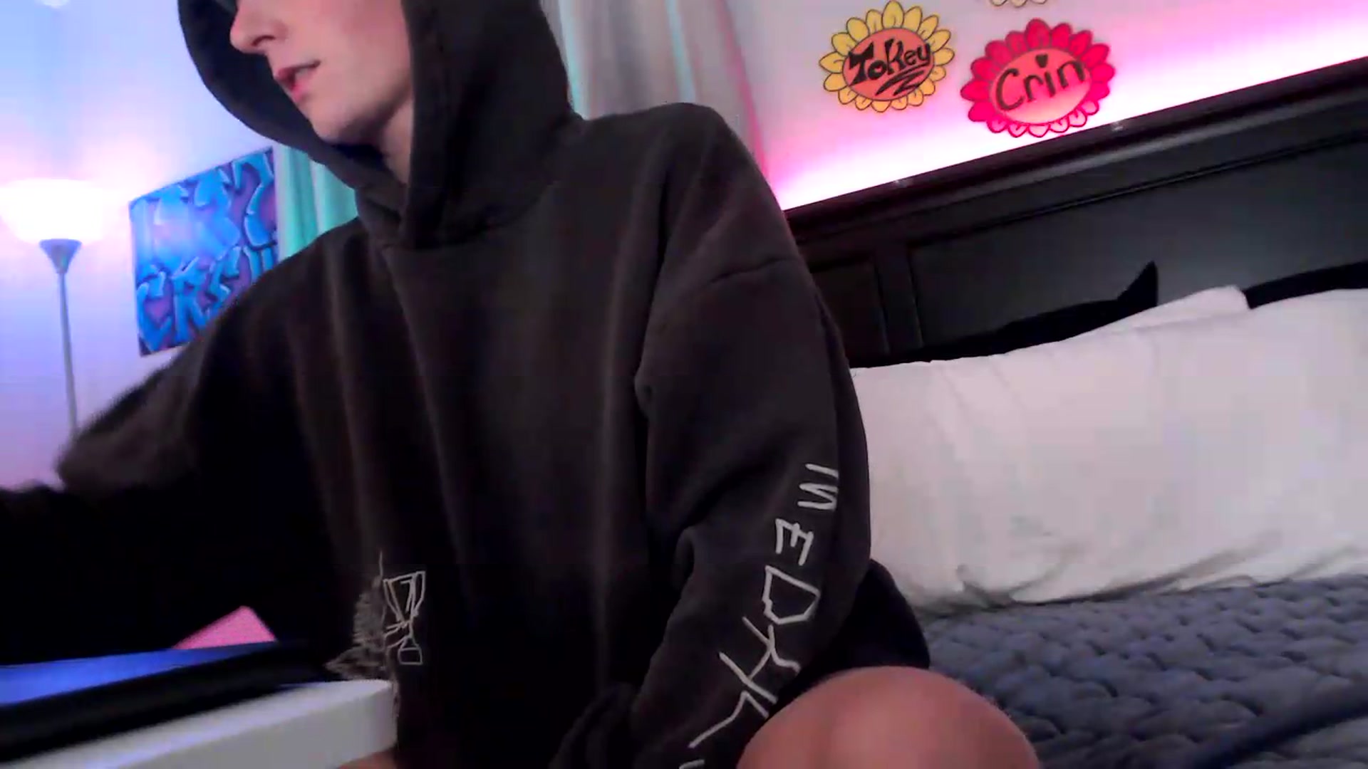 Gallery image thumbnail from EmmyLove's myfreecams stream on, 08/15/2026, 07:22 image 7 of 20