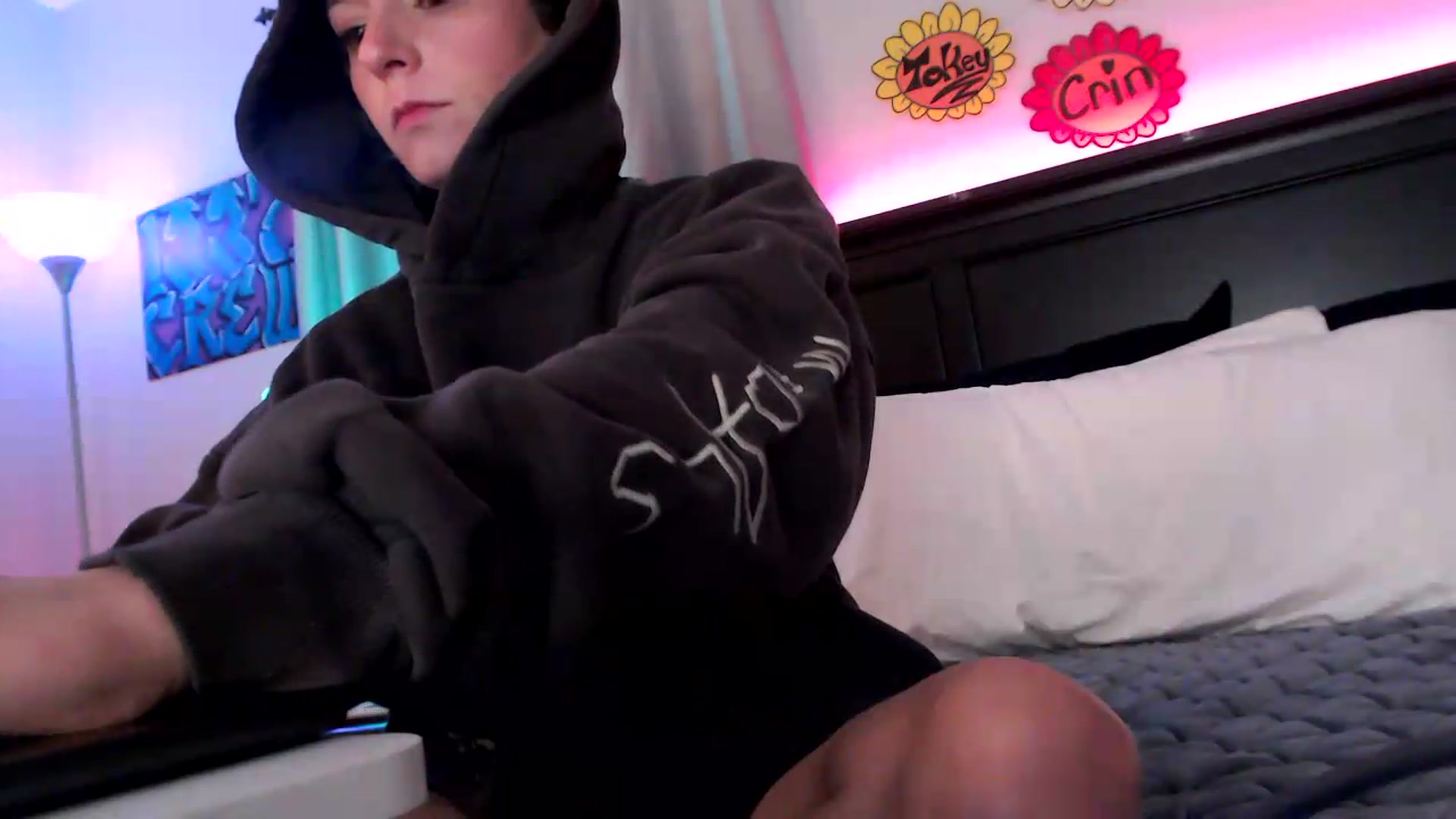 Gallery image thumbnail from EmmyLove's myfreecams stream on, 08/15/2026, 07:22 image 5 of 20