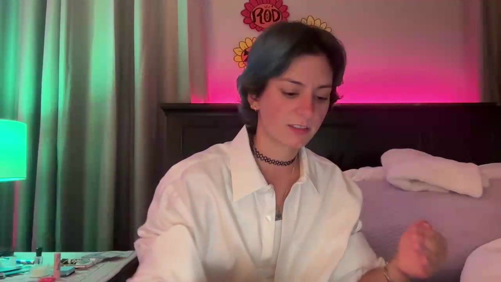 Gallery image thumbnail from EmmyLove's myfreecams stream on, 08/21/2026, 05:36 image 10 of 20