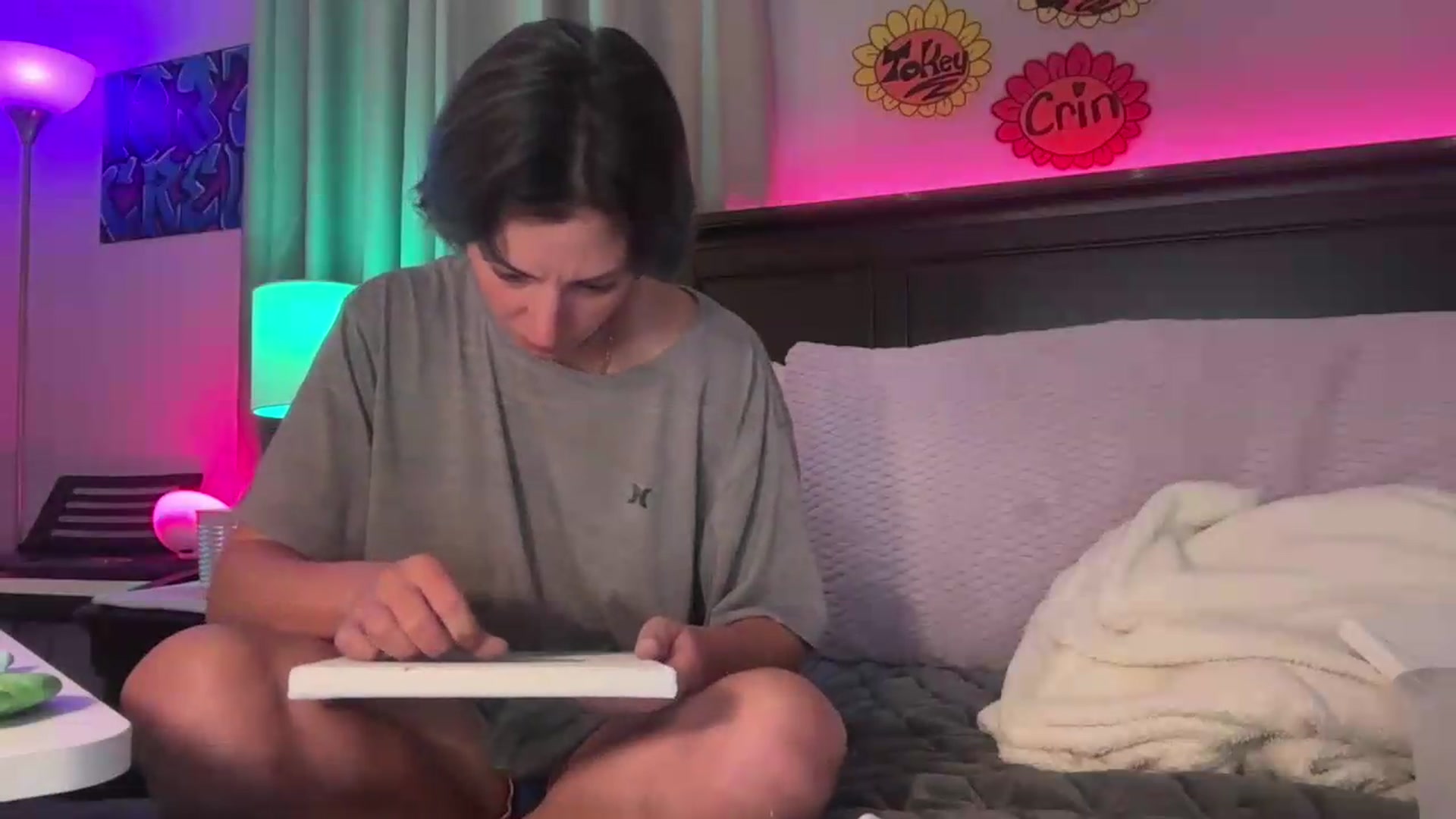 Gallery image thumbnail from EmmyLove's myfreecams stream on, 08/23/2026, 06:14 image 17 of 20