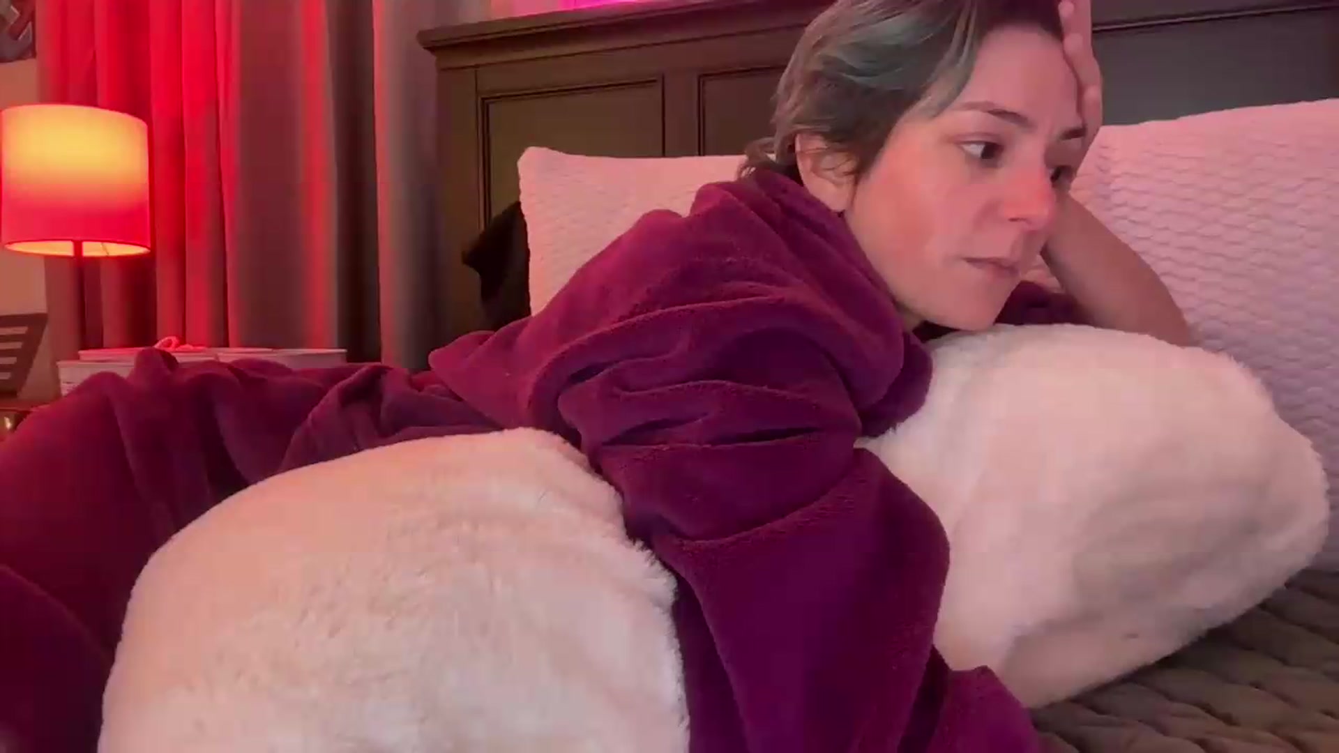 Gallery image thumbnail from EmmyLove's myfreecams stream on, 08/28/2026, 08:34 image 15 of 20