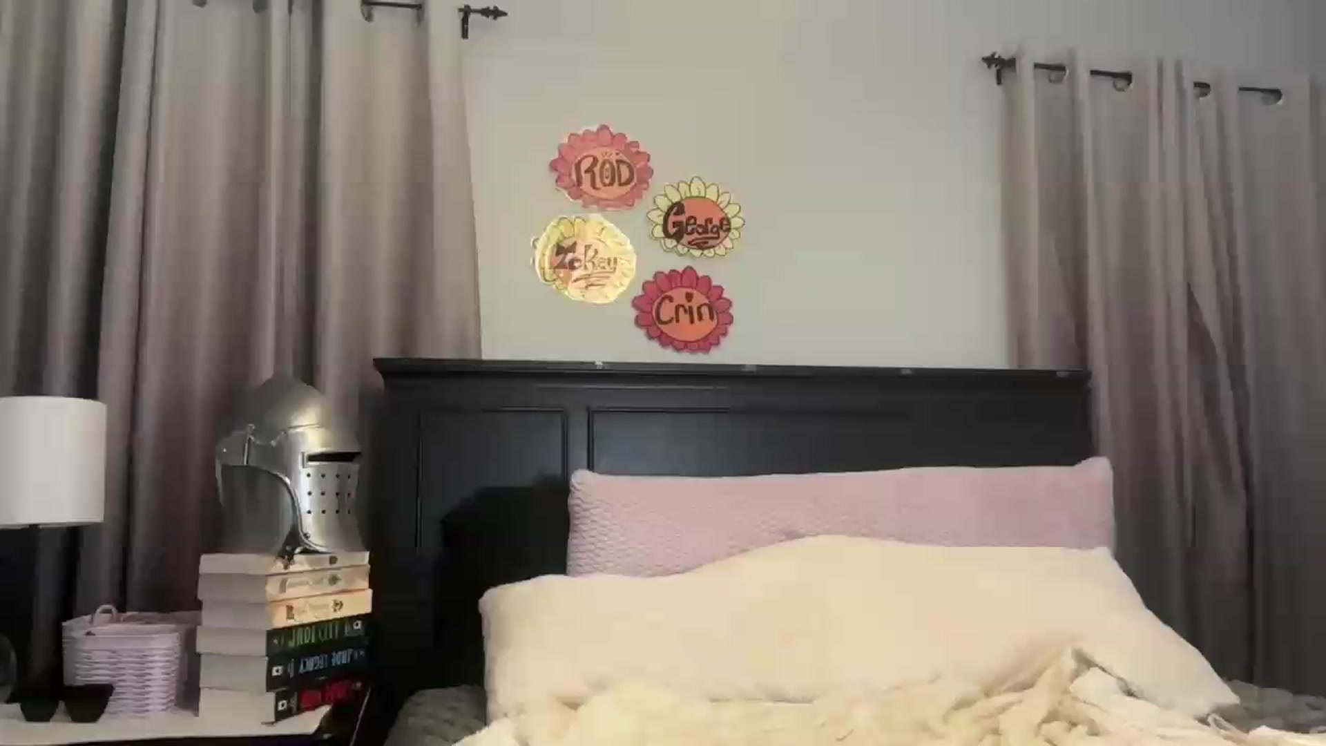 Gallery image thumbnail from EmmyLove's myfreecams stream on, 09/03/2026, 07:02 image 5 of 20