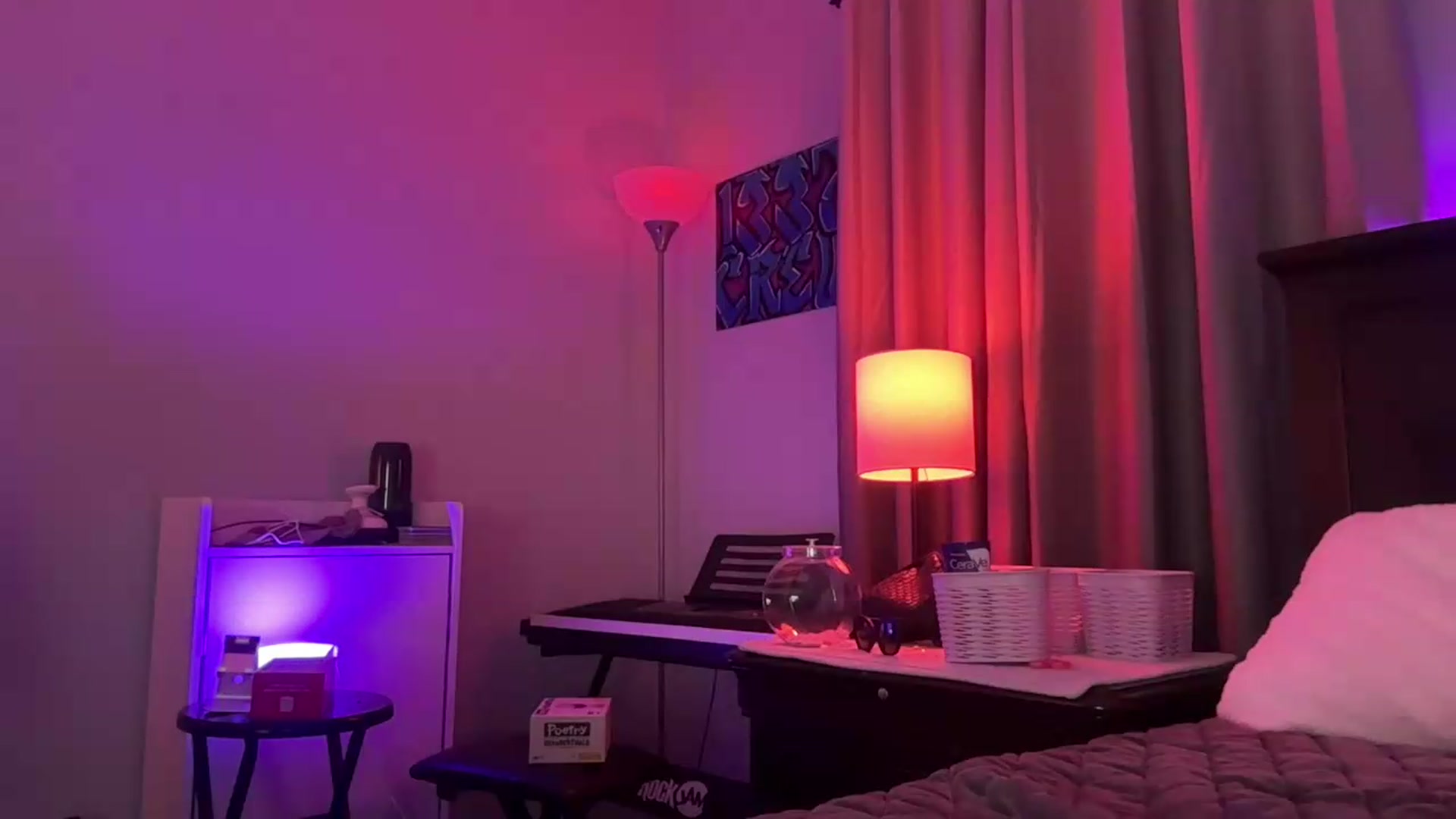 Gallery image thumbnail from EmmyLove's myfreecams stream on, 09/10/2026, 05:50 image 3 of 20