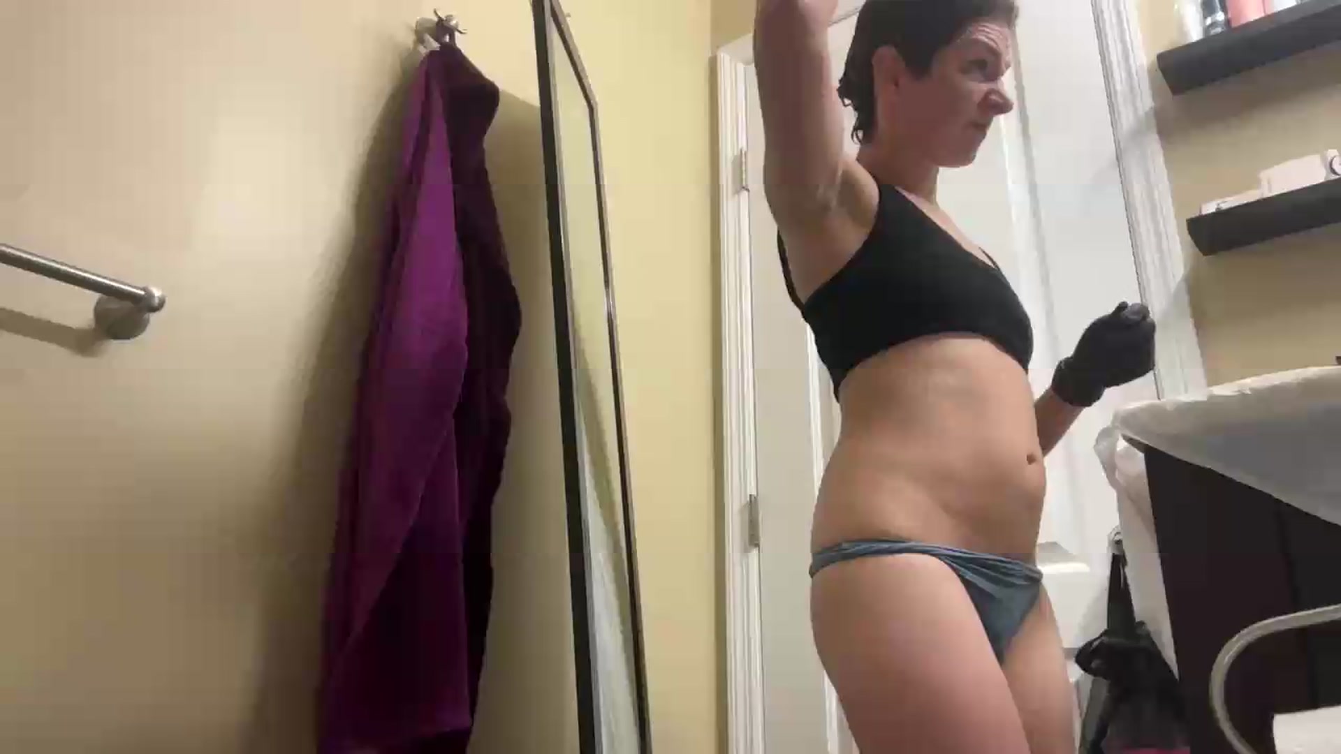Gallery image thumbnail from EmmyLove's myfreecams stream on, 09/19/2026, 07:31 image 12 of 20