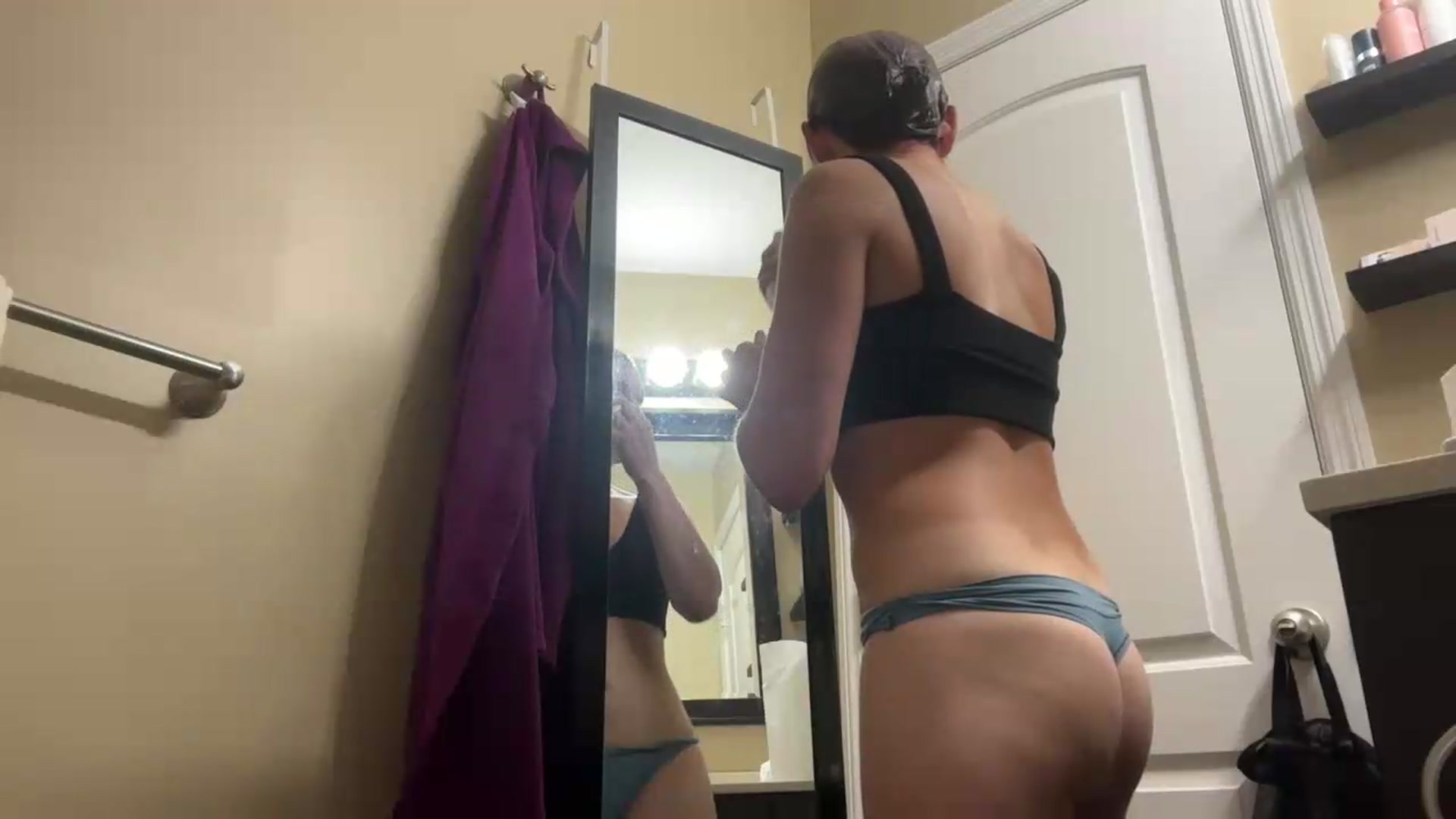 Gallery image thumbnail from EmmyLove's myfreecams stream on, 09/19/2026, 08:11 image 20 of 20