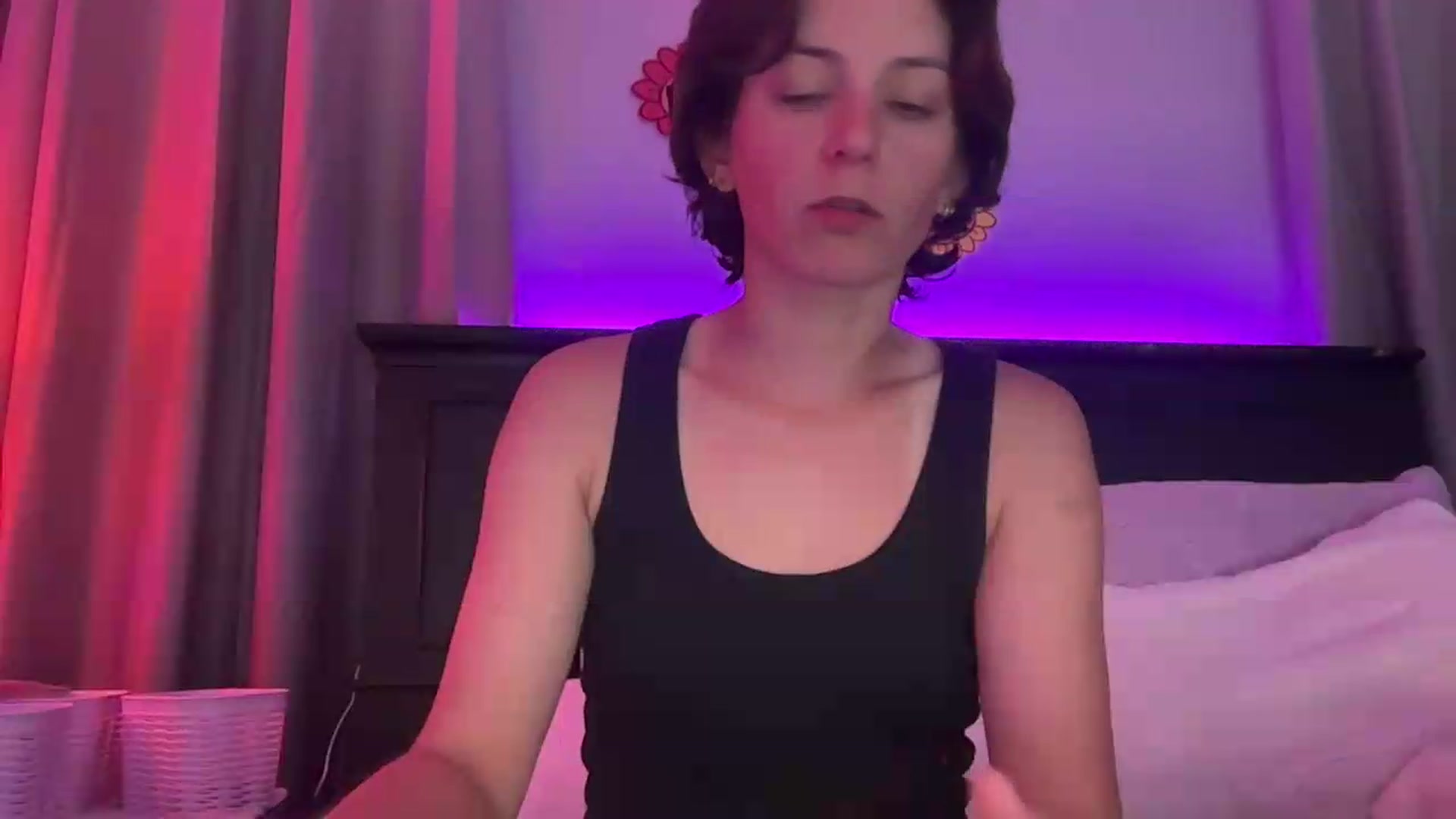 Gallery image thumbnail from EmmyLove's myfreecams stream on, 09/26/2026, 06:08 image 5 of 20