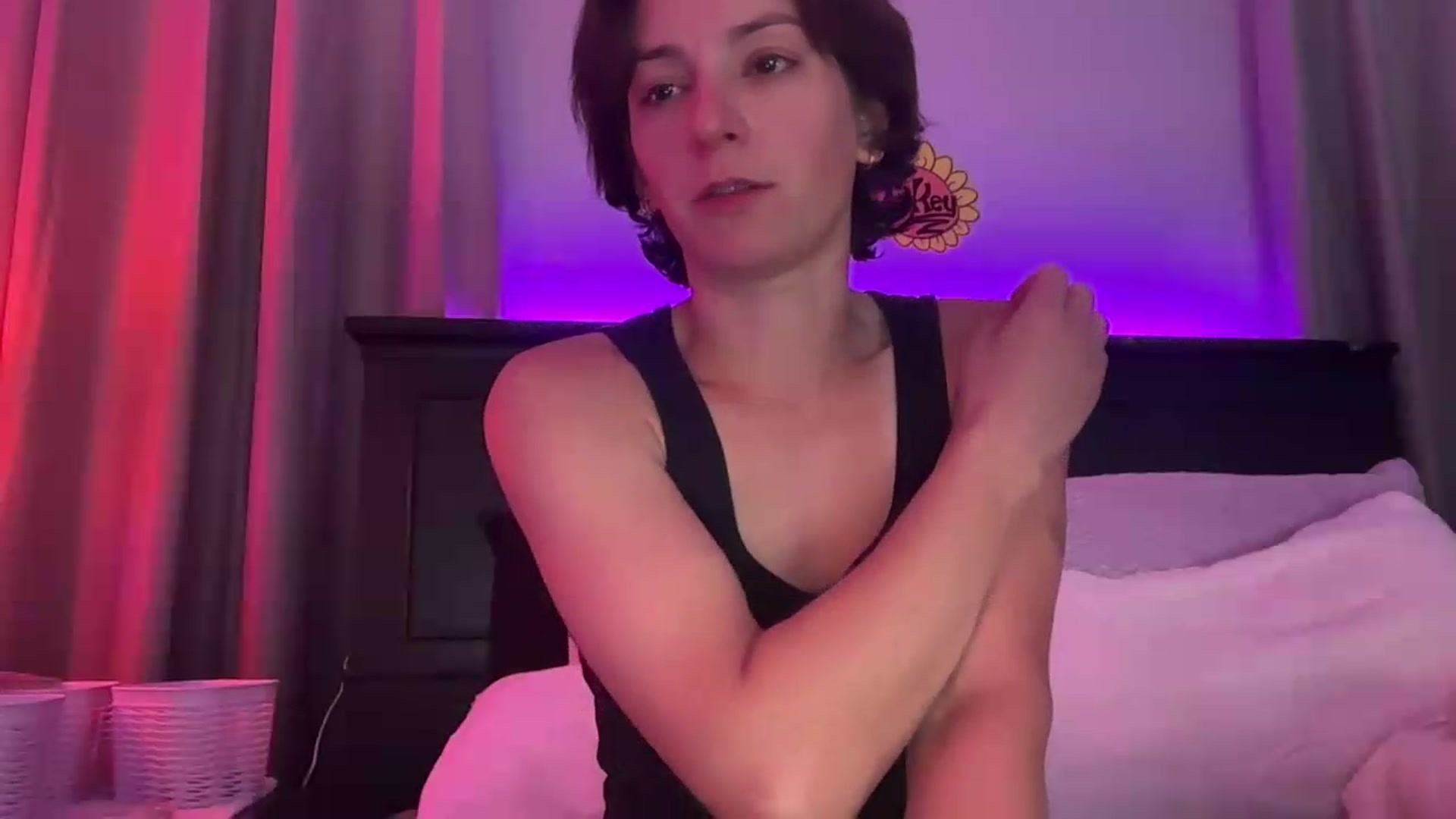 Gallery image thumbnail from EmmyLove's myfreecams stream on, 09/26/2026, 06:08 image 12 of 20