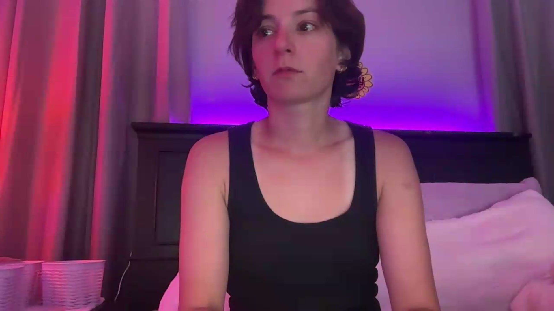 Gallery image thumbnail from EmmyLove's myfreecams stream on, 09/26/2026, 06:08 image 14 of 20