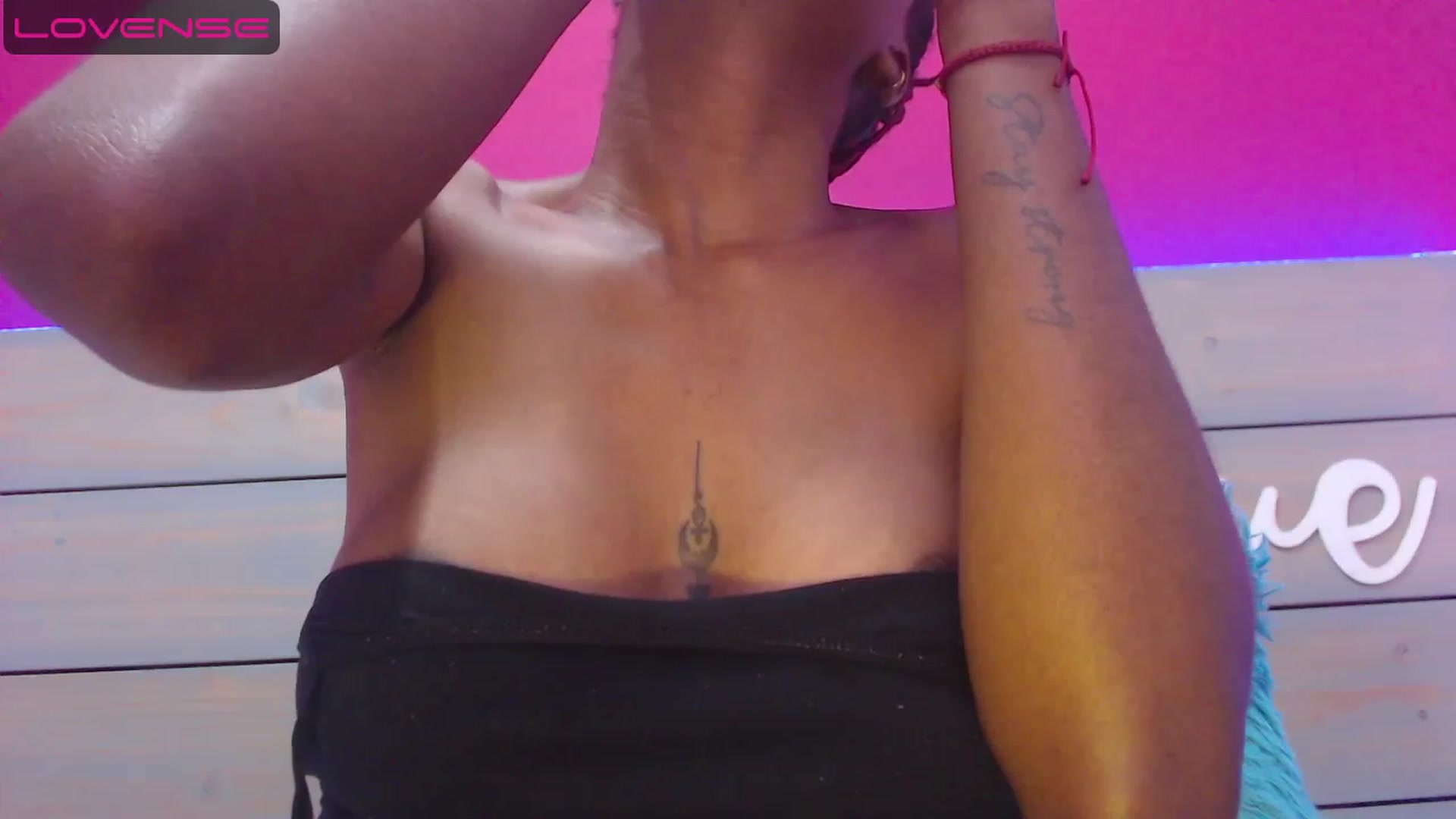 Gallery image thumbnail from EmmySweett's myfreecams stream on, 05/22/2023, 01:25 image 9 of 20