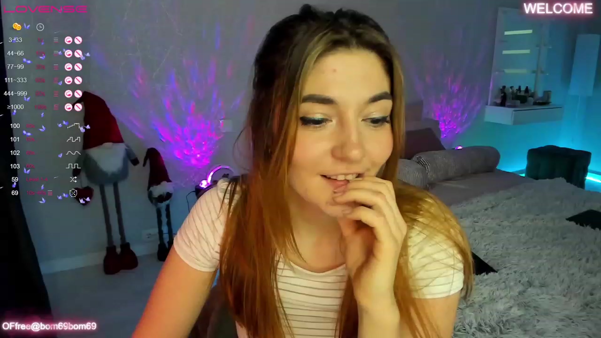 Gallery image thumbnail from Emmy_Emmy's myfreecams stream on, 03/12/2023, 12:01 image 12 of 20